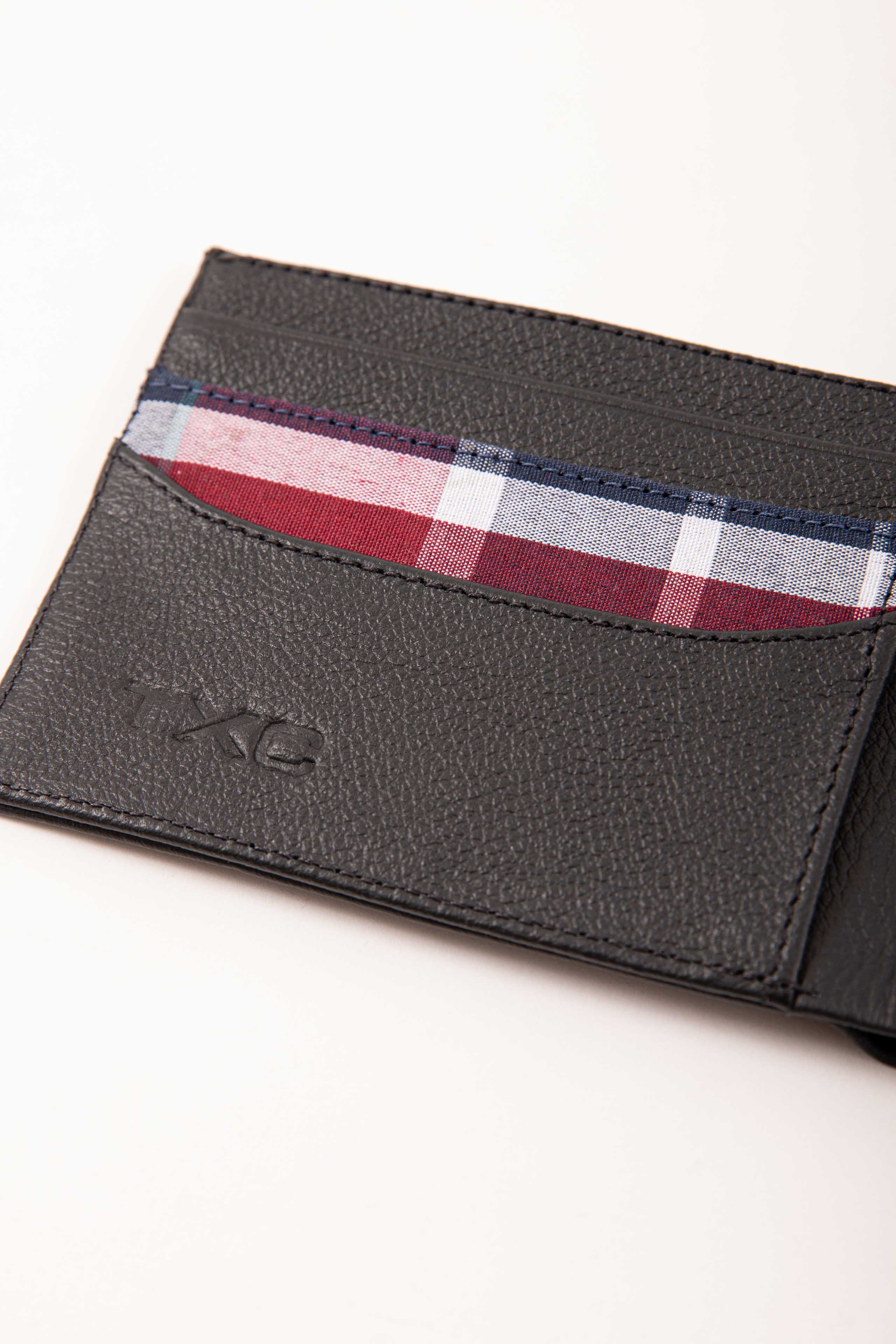 Imagem do produto 9896779219245 da cor 0002