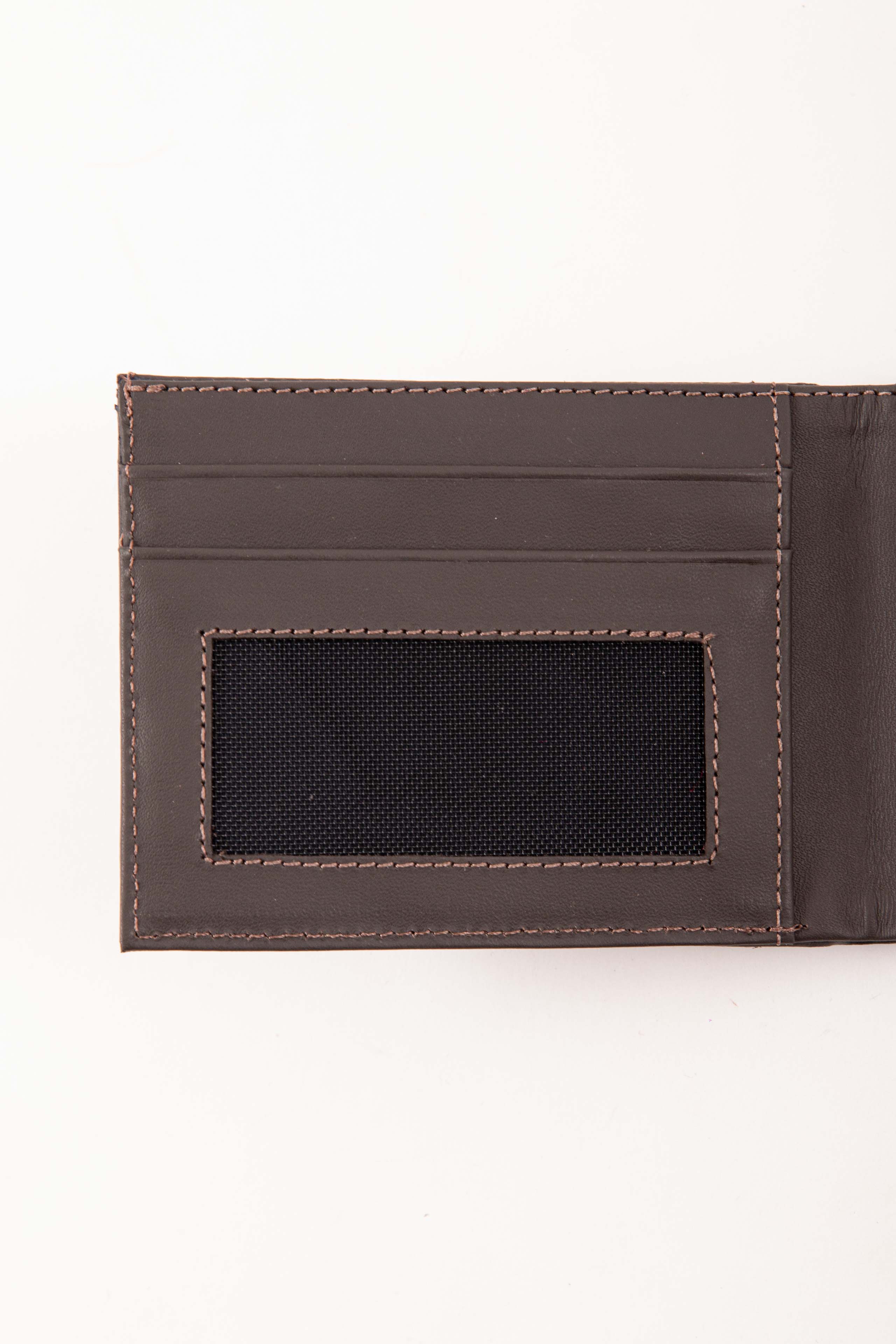 Imagem do produto 9896779448621 da cor 0081