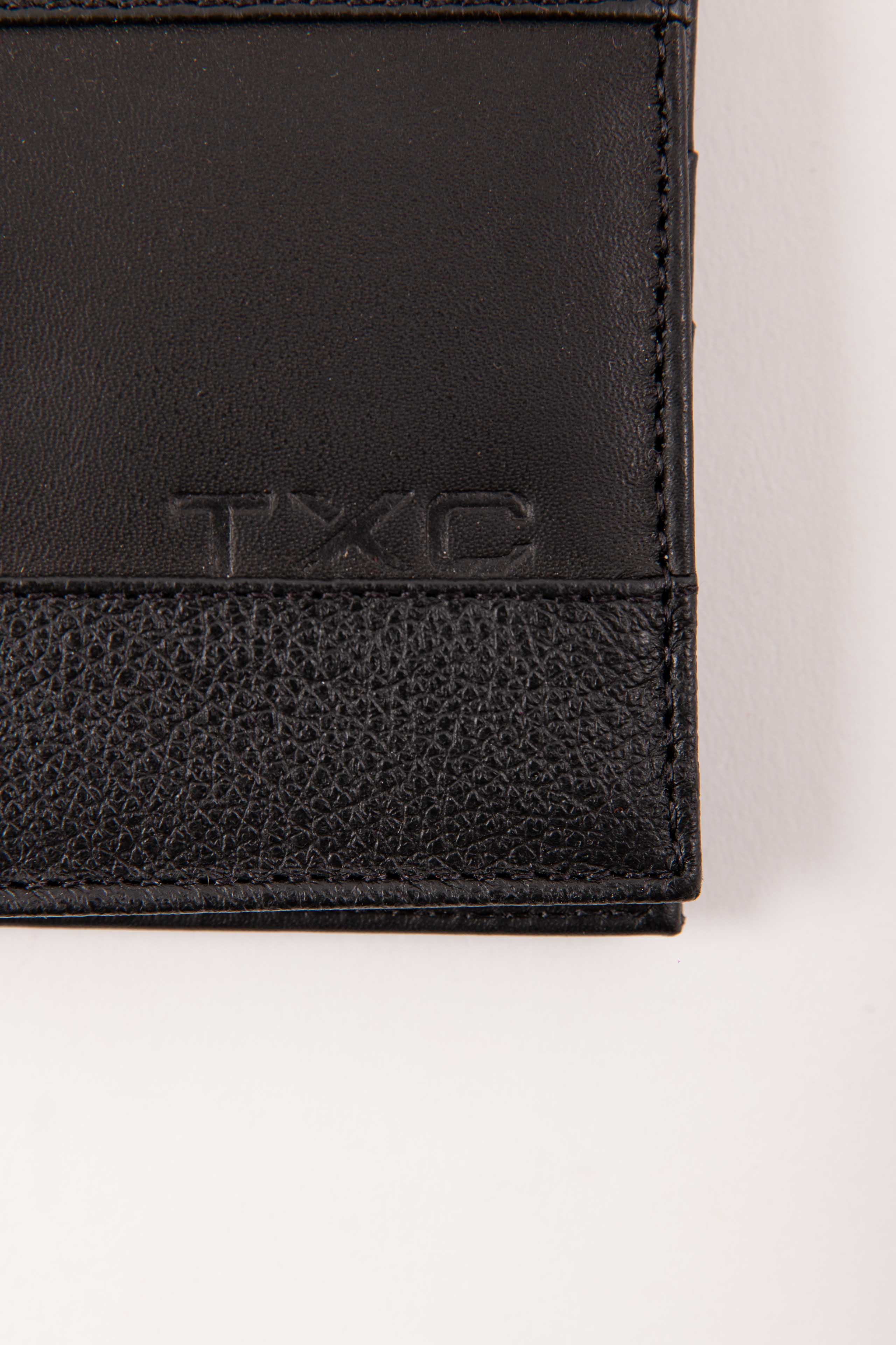 Imagem do produto 9896779481389 da cor 0002