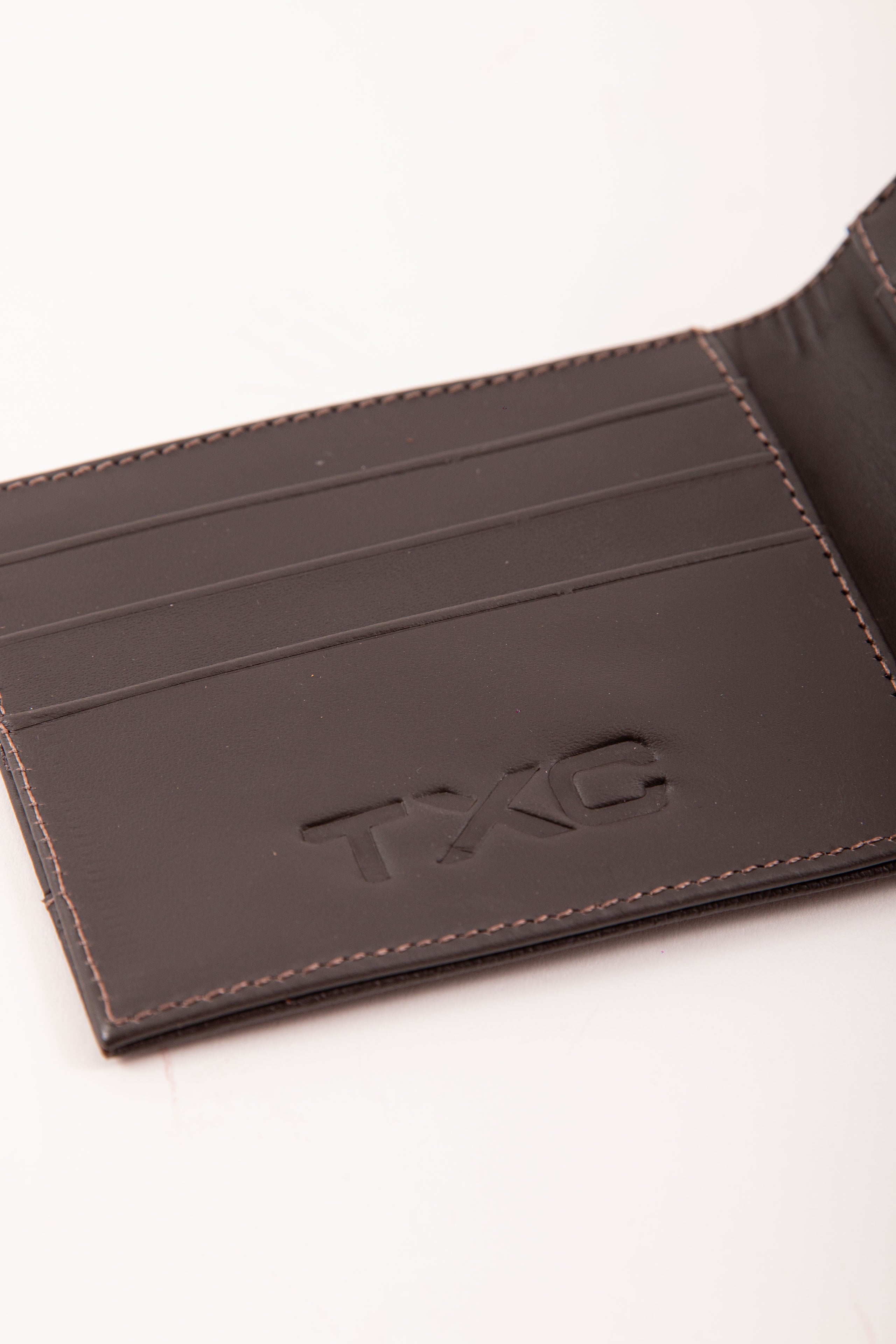 Imagem do produto 9896779481389 da cor 0081