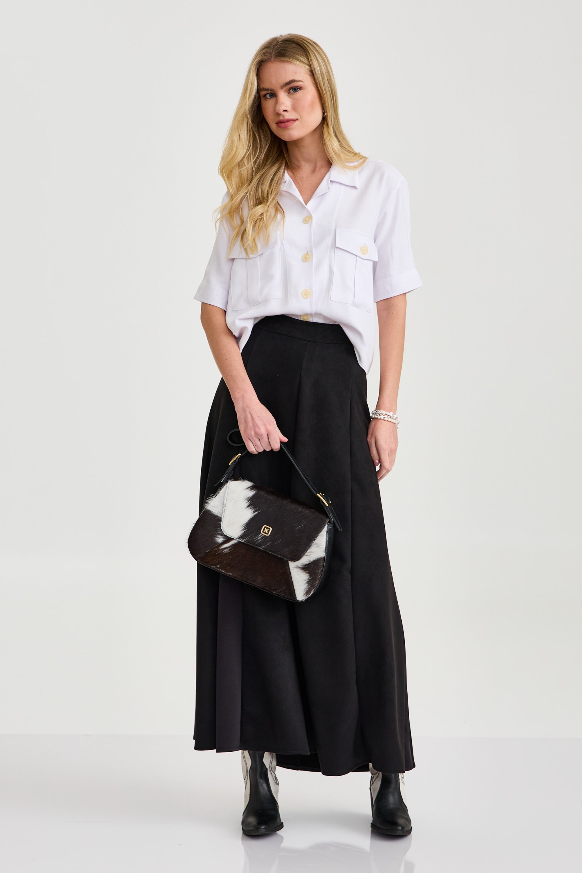 #COR_BRANCO