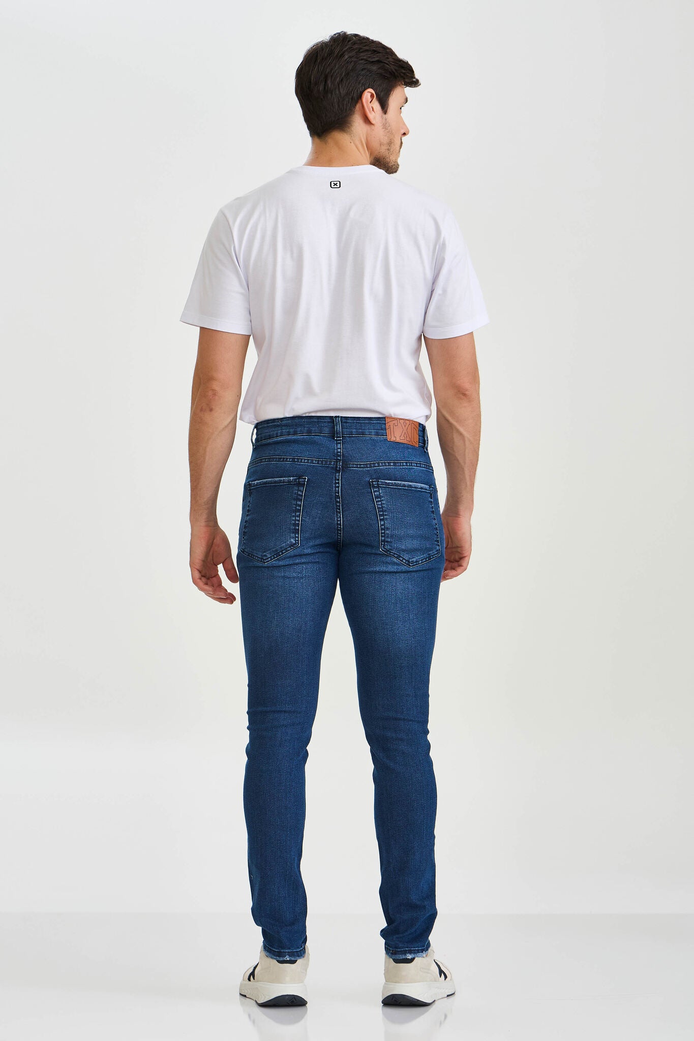 CALCA JEANS REGULAR STRETCH BORDADA 18296