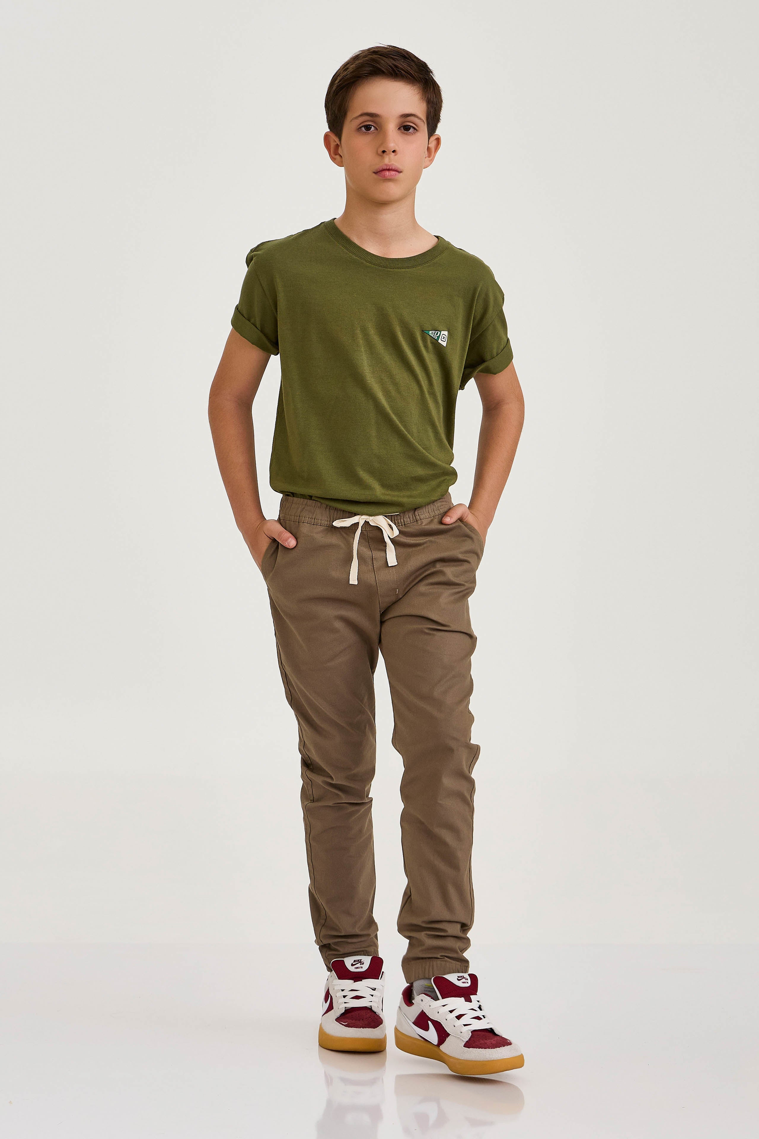 #COR_VERDE MILITAR