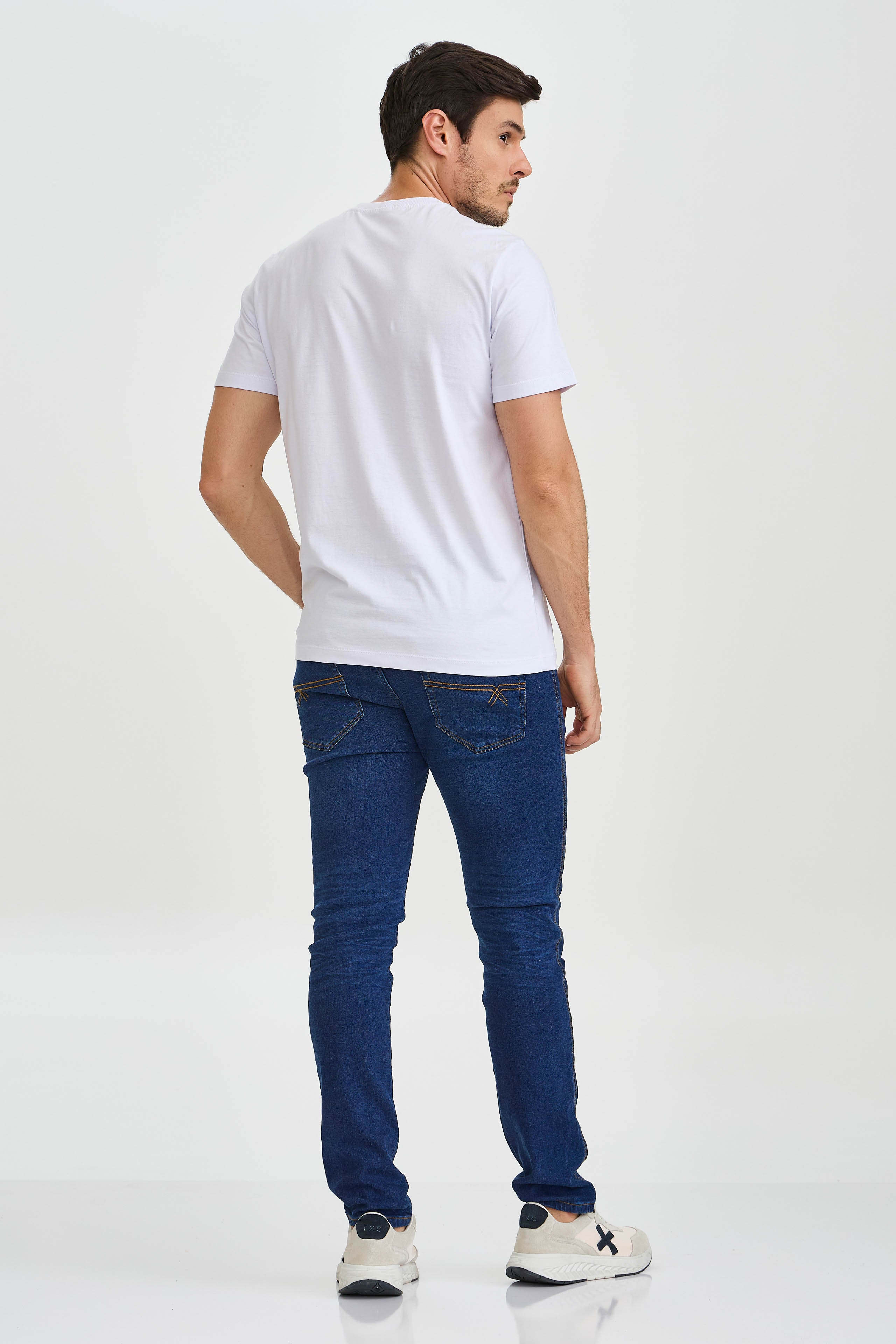 CAMISETA REGULAR MEIA MALHA PENTEADA BORDADA 192435