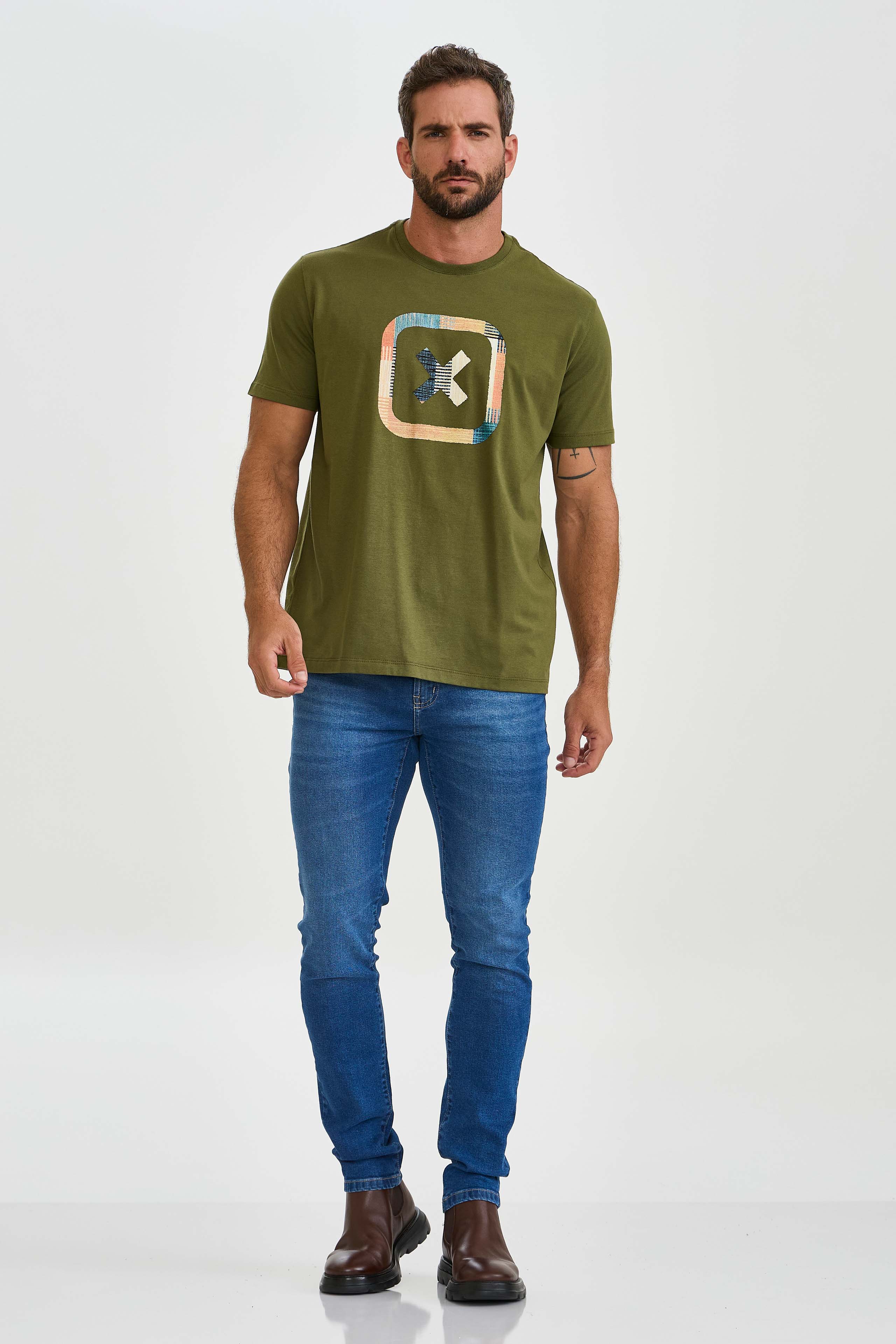 CAMISETA REGULAR MEIA MALHA PENTEADA ESTAMPADA 192476