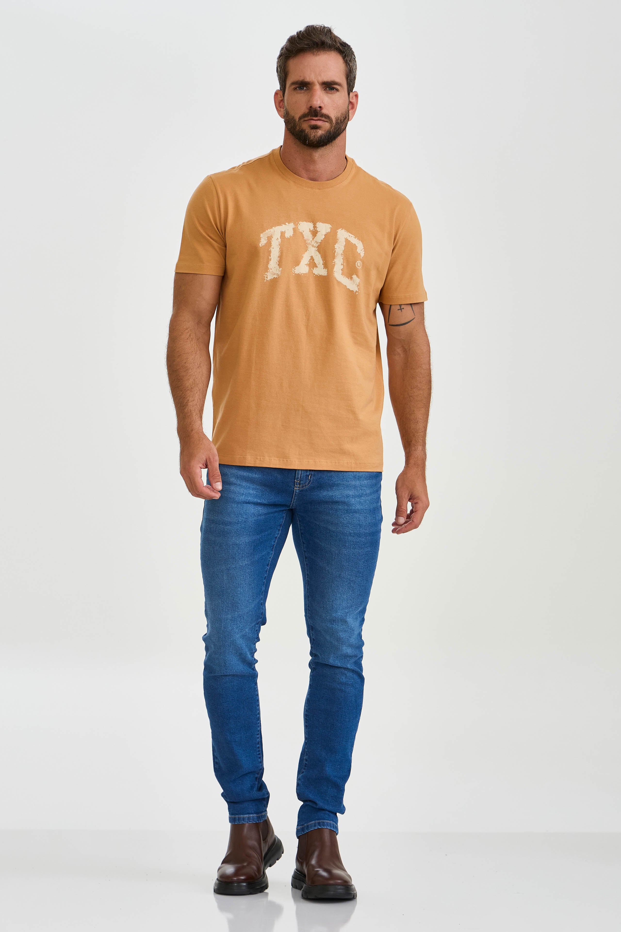 CAMISETA REGULAR MEIA MALHA PENTEADA ESTAMPADA 192487