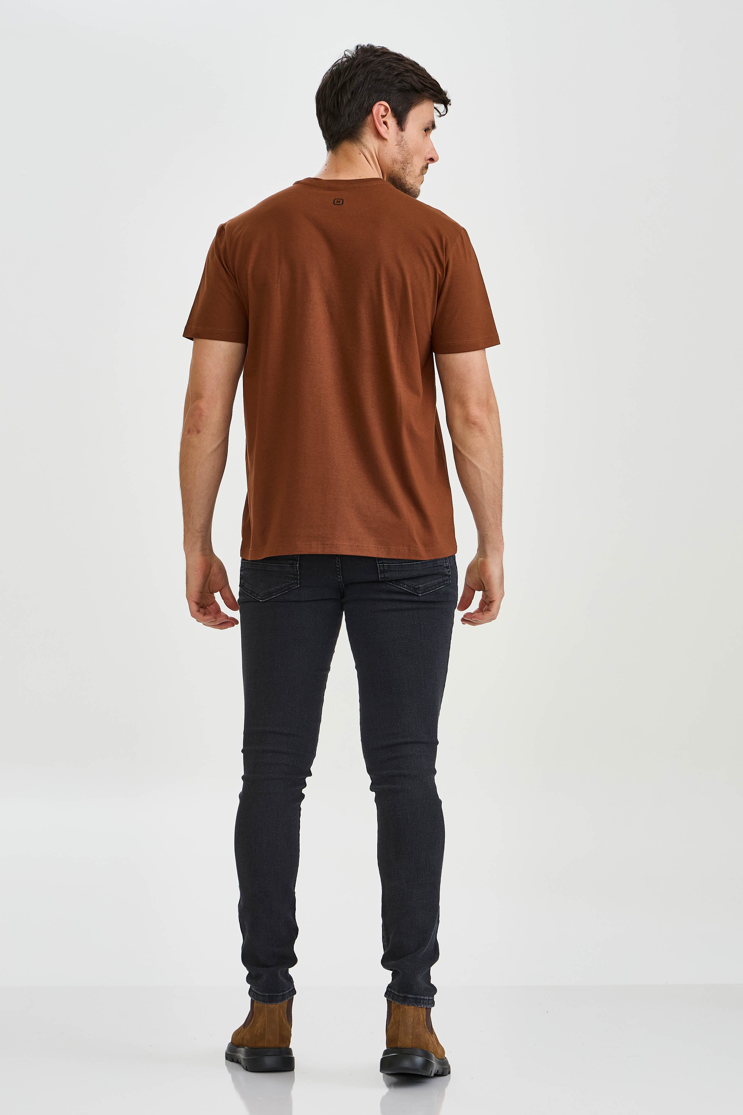 CAMISETA REGULAR MEIA MALHA PENTEADA ESTAMPADA 192507