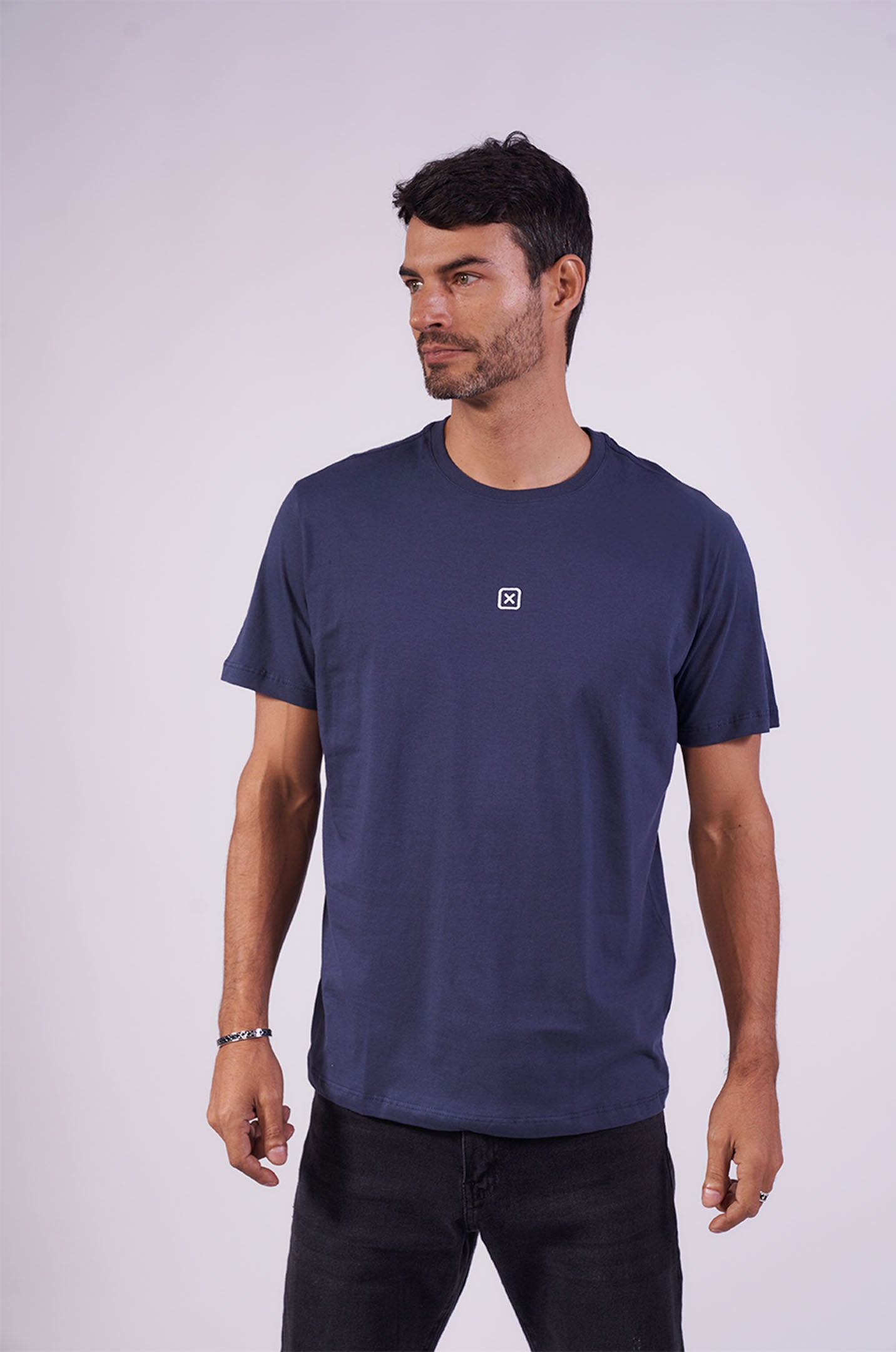 CAMISETA REGULAR MEIA MALHA PENTEADA BORDADA 192535