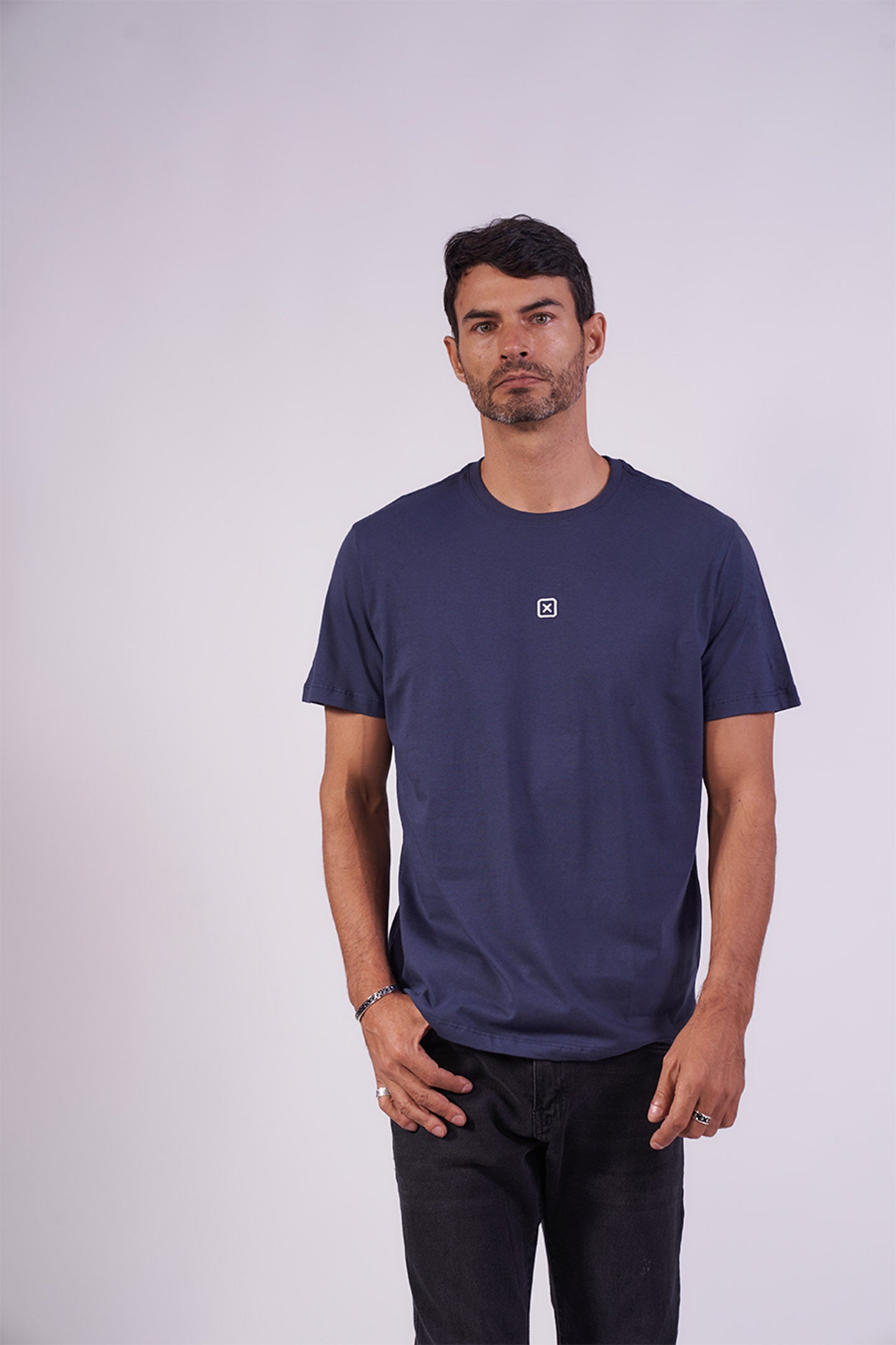 CAMISETA REGULAR MEIA MALHA PENTEADA BORDADA 192535