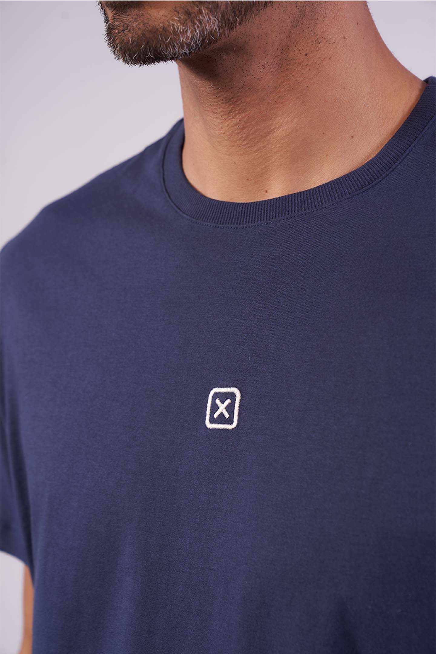 CAMISETA REGULAR MEIA MALHA PENTEADA BORDADA 192535