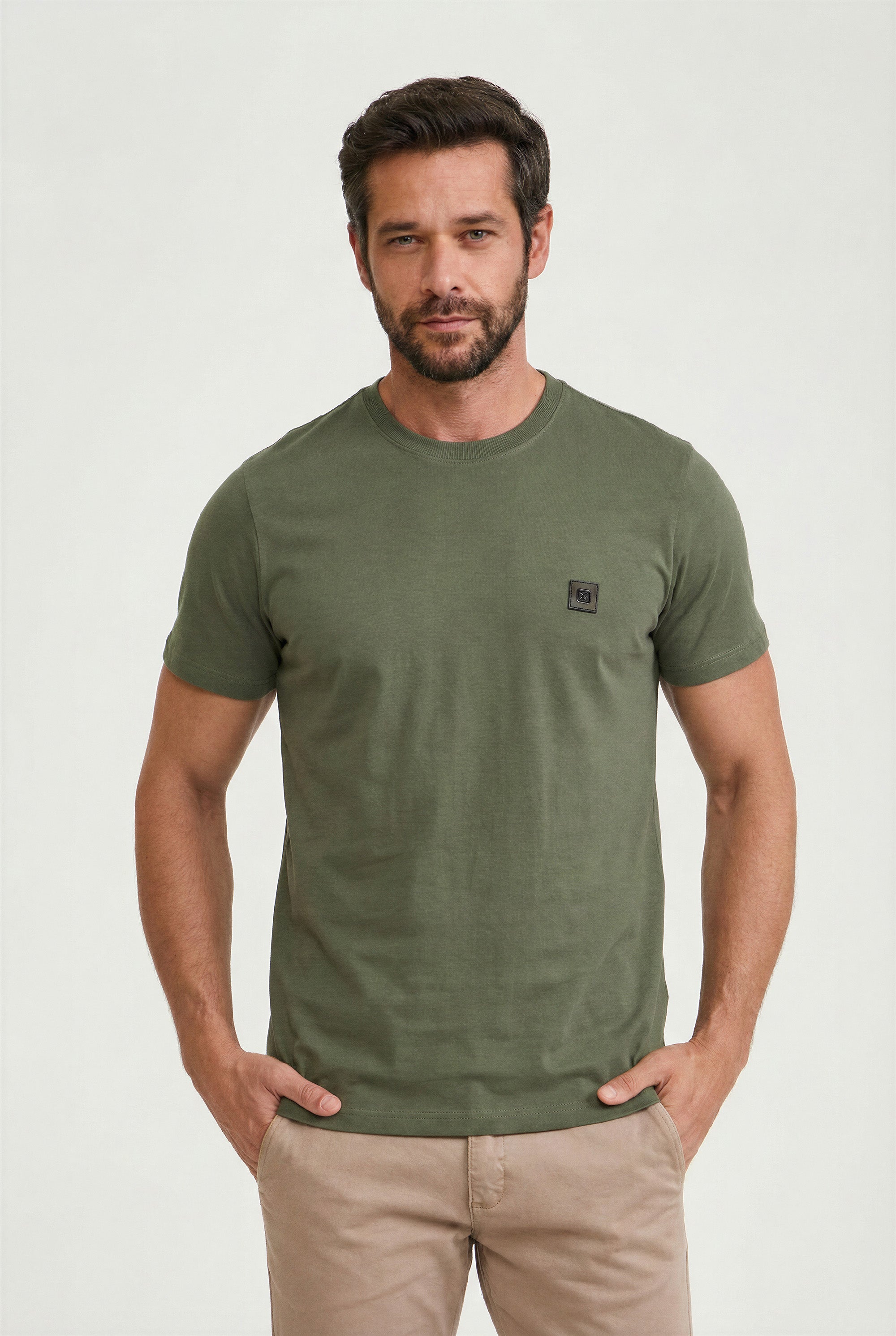 #COR_VERDE MILITAR