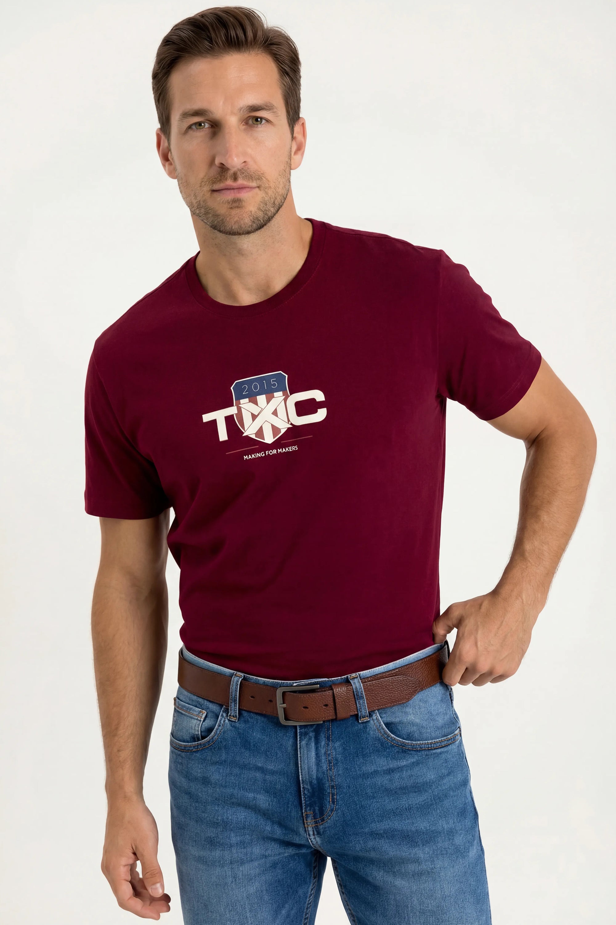 #COR_BORDO