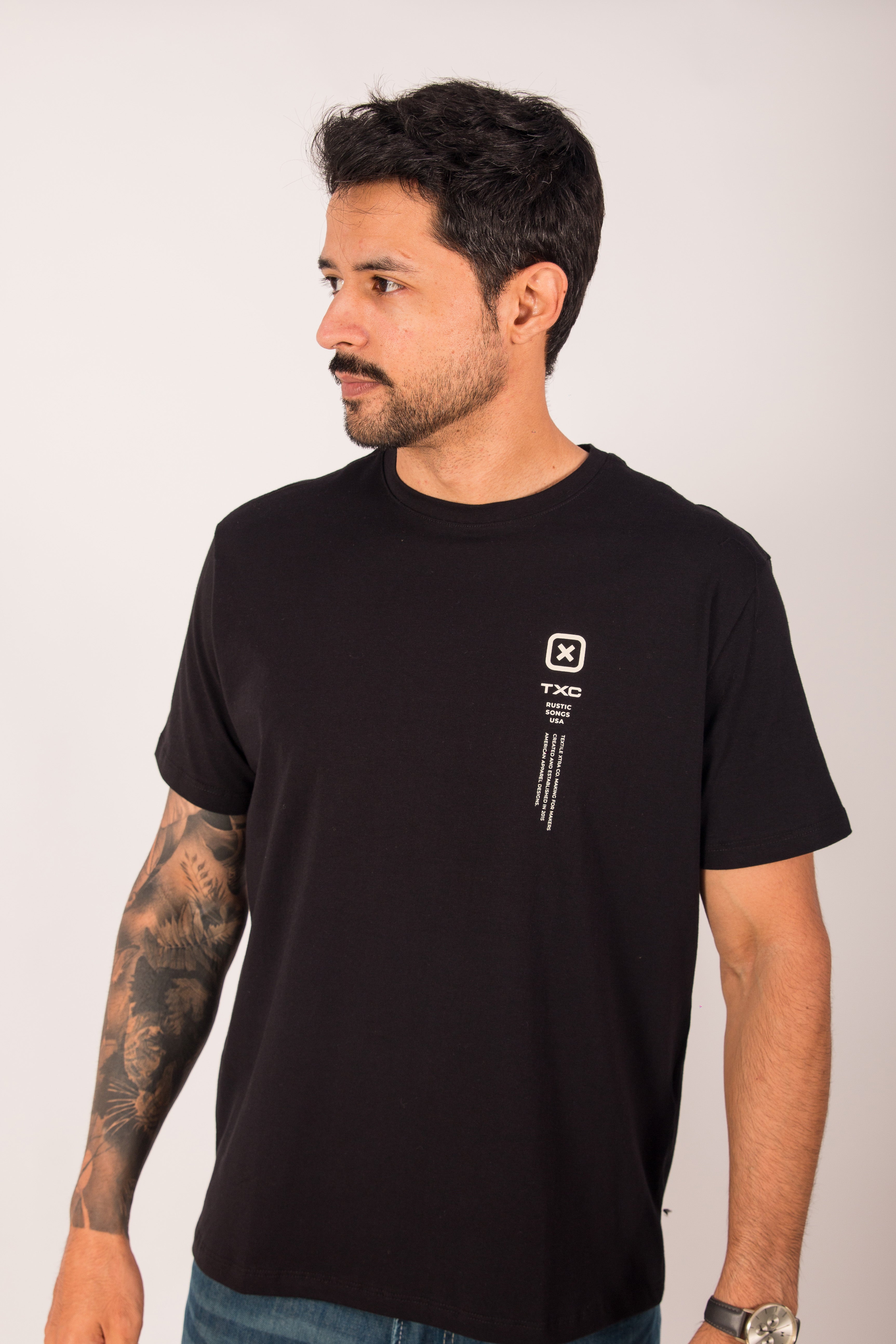 CAMISETA REGULAR MALHA  192608