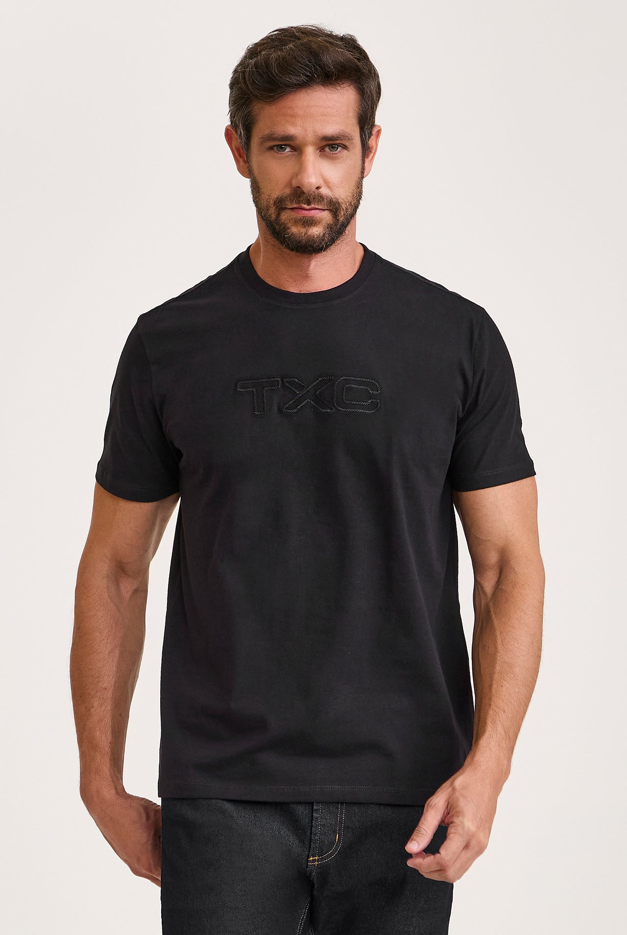 #COR_PRETO