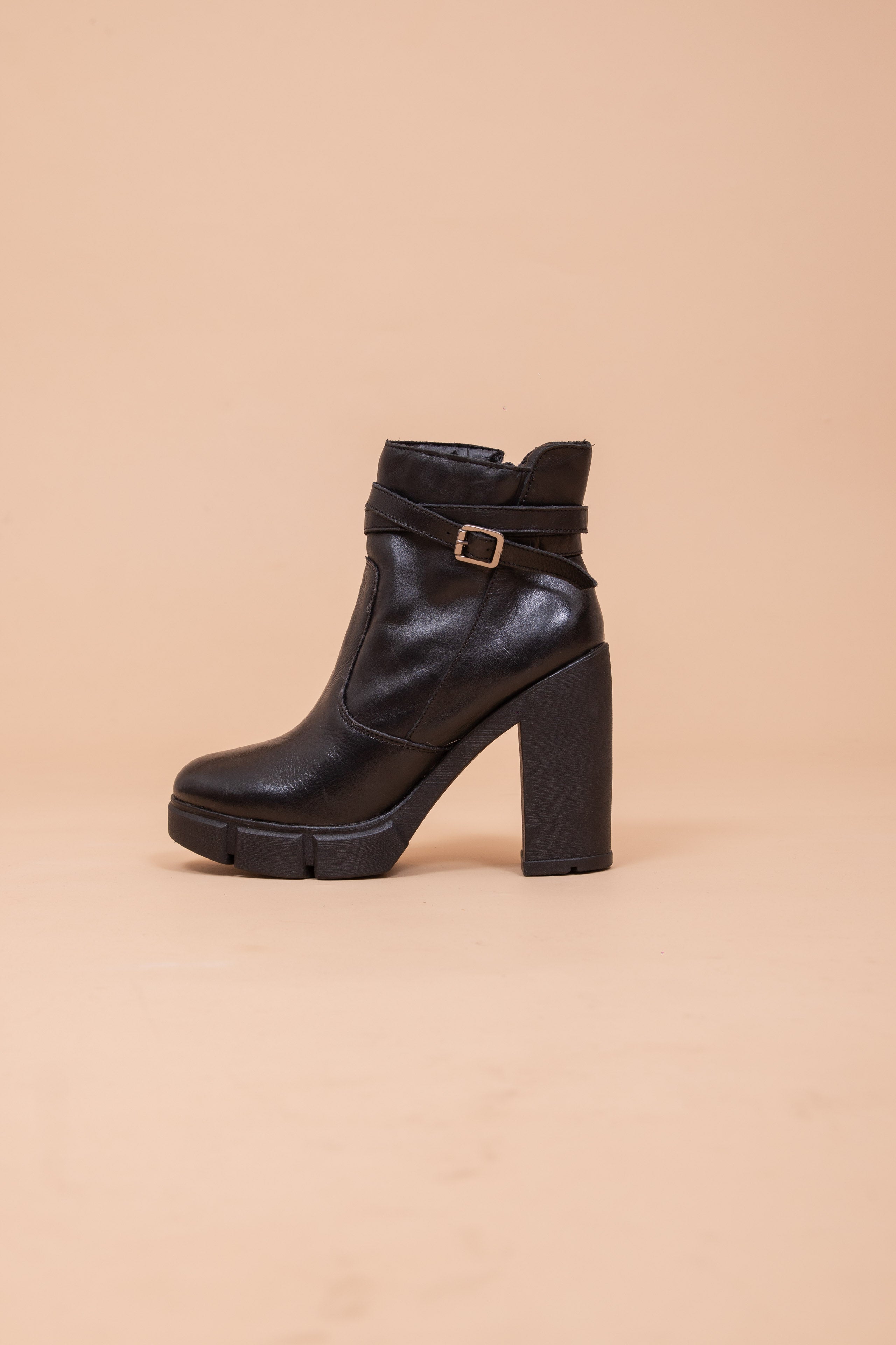 Imagem do produto 9896829452589 da cor 0002