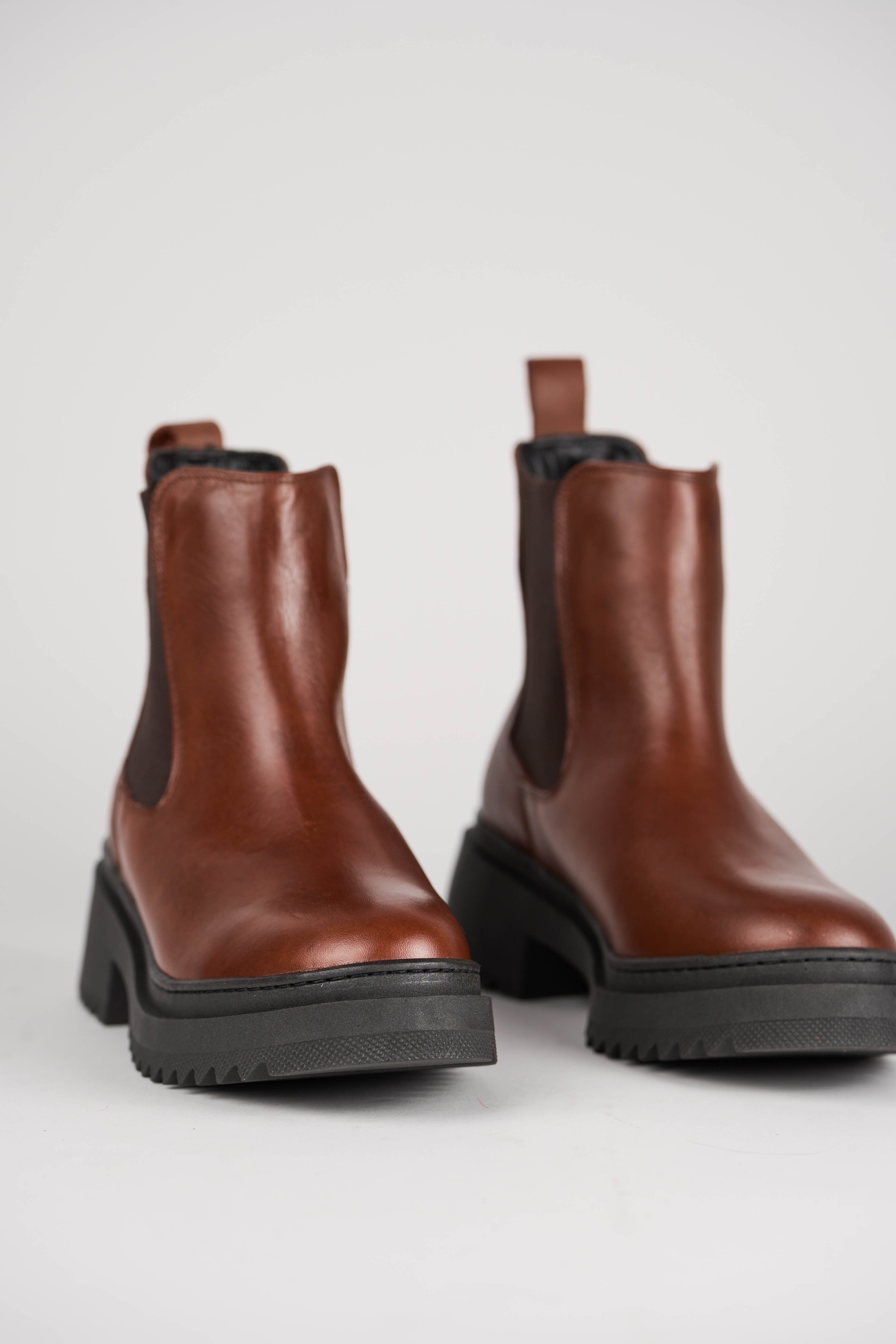 BOTA COURO ESTAMPADA 26167F