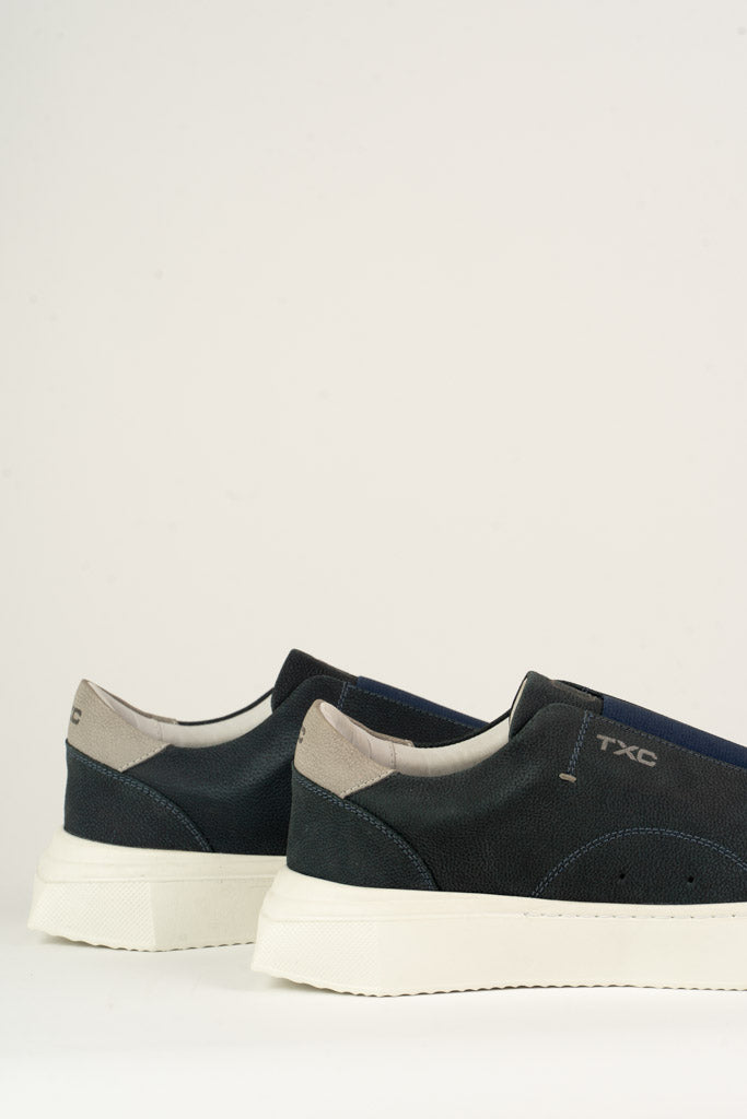 TENIS COURO ESTAMPADO 26177