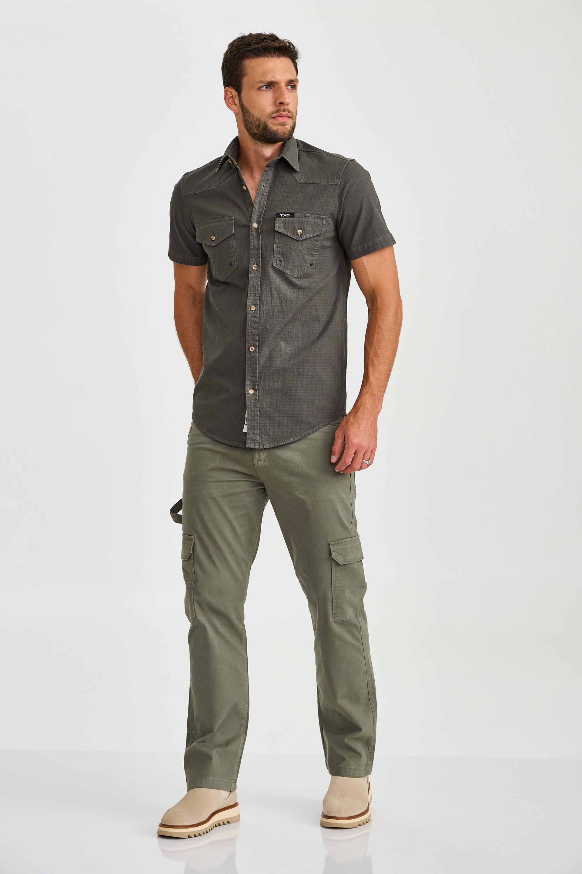 #COR_VERDE MILITAR