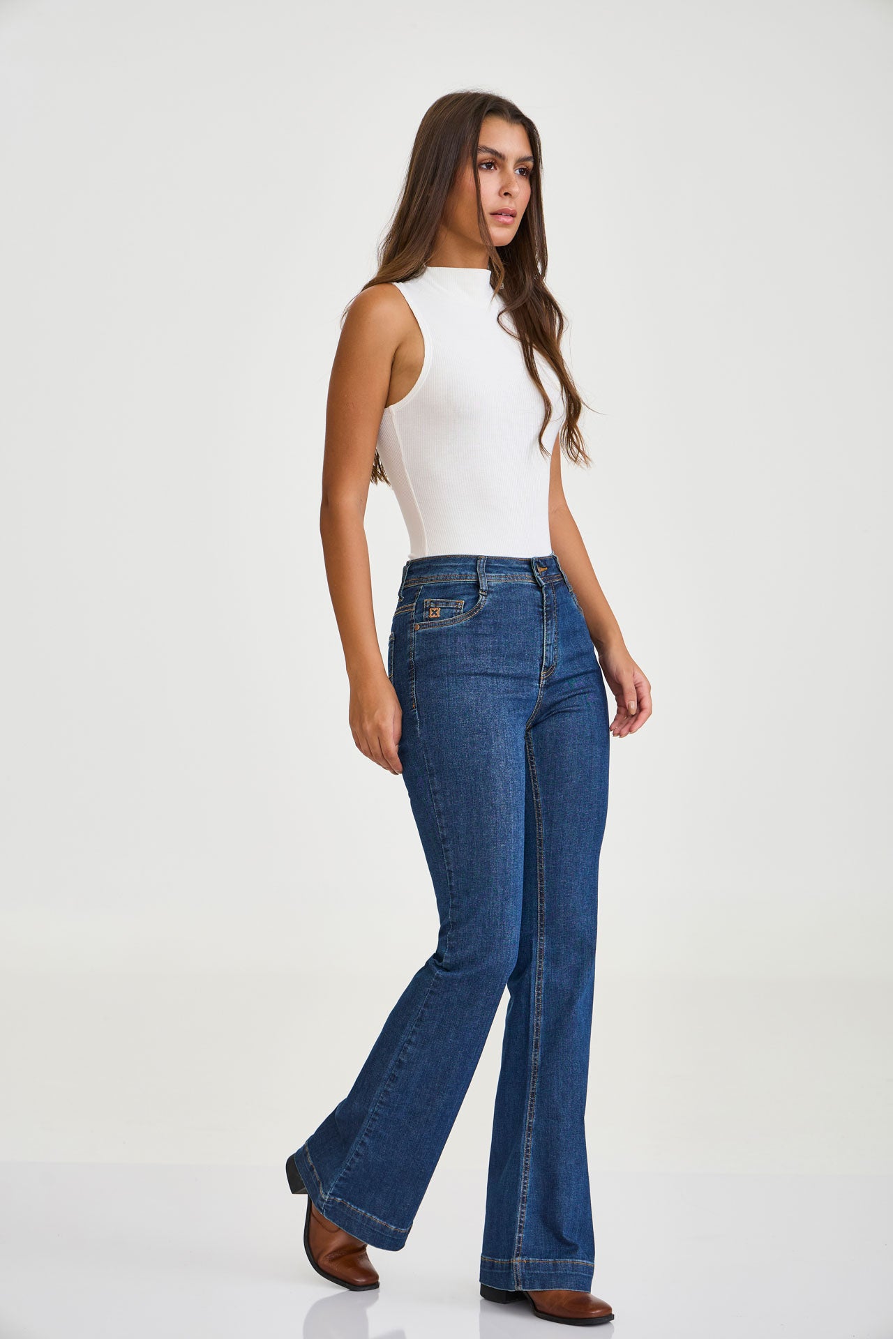 #COR_JEANS