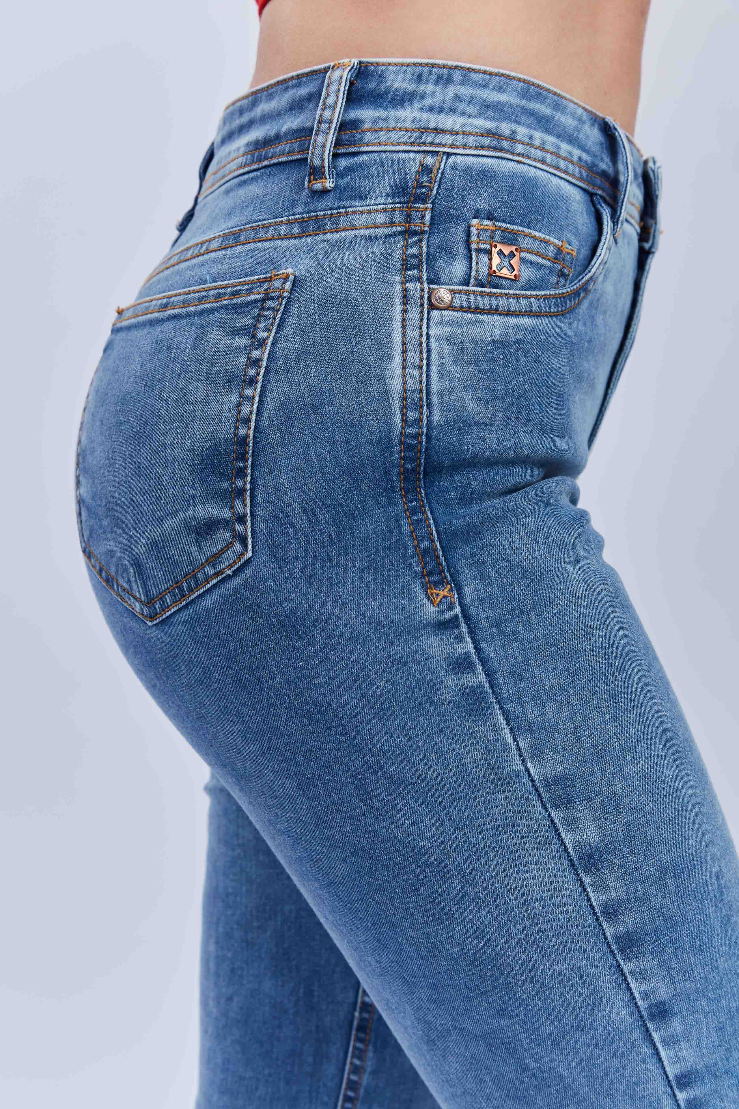 CALCA JEANS FLARE STRETCH PLAQUINHA 30117