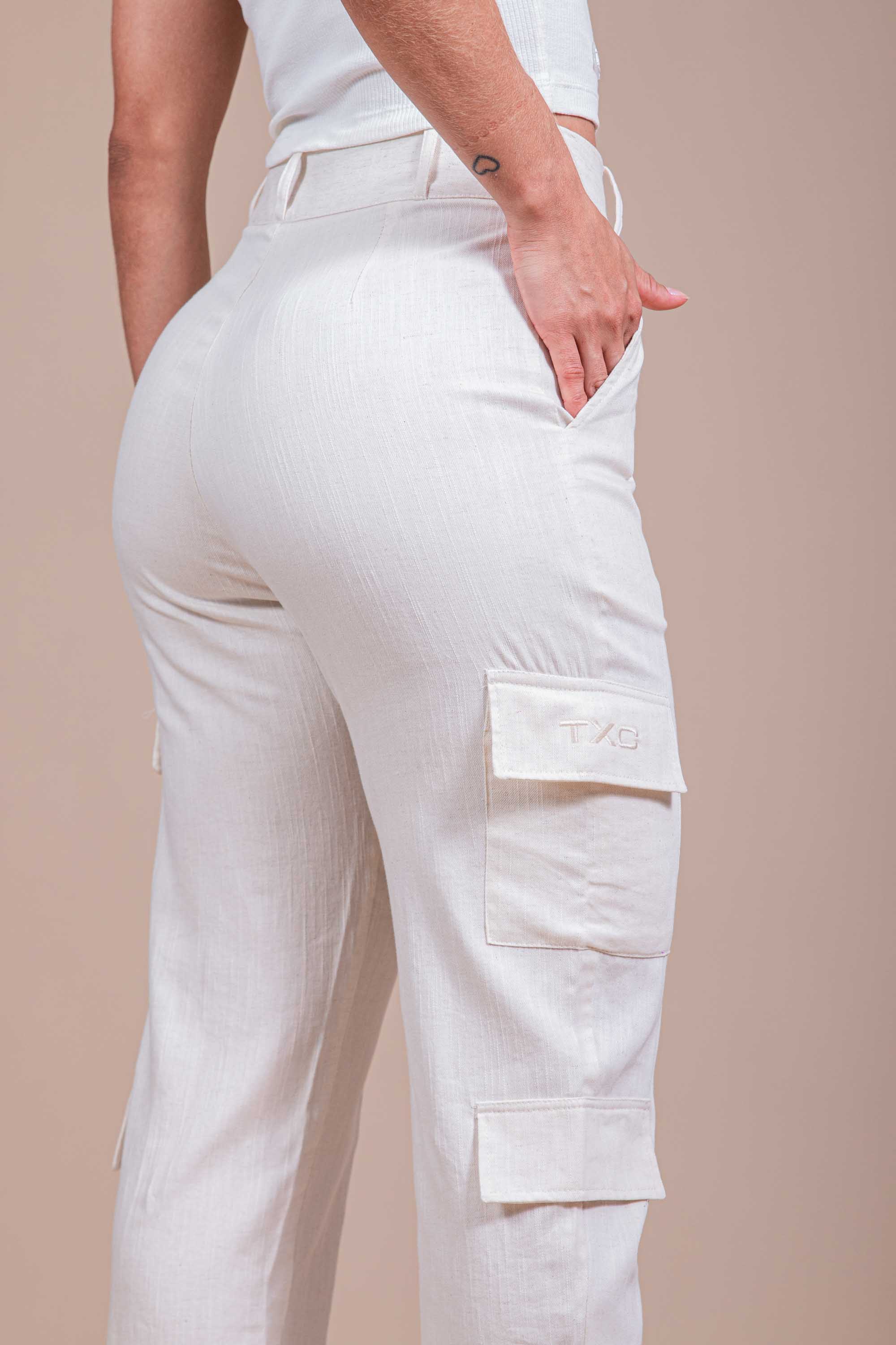 #COR_OFF WHITE