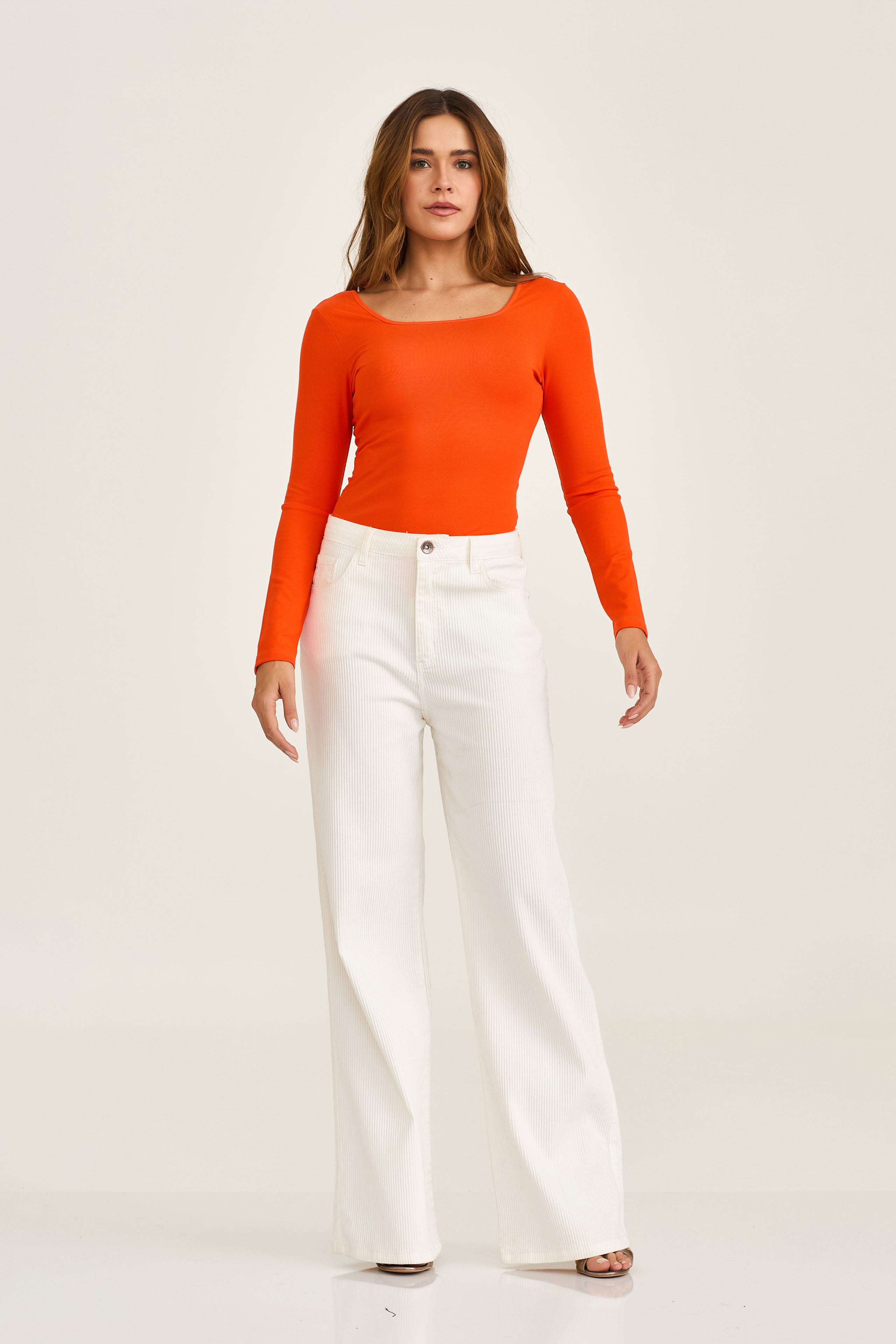 Imagem do produto 9896844001581 da cor 0001