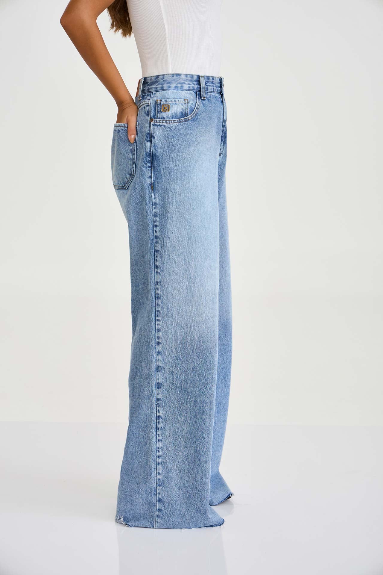 #COR_JEANS