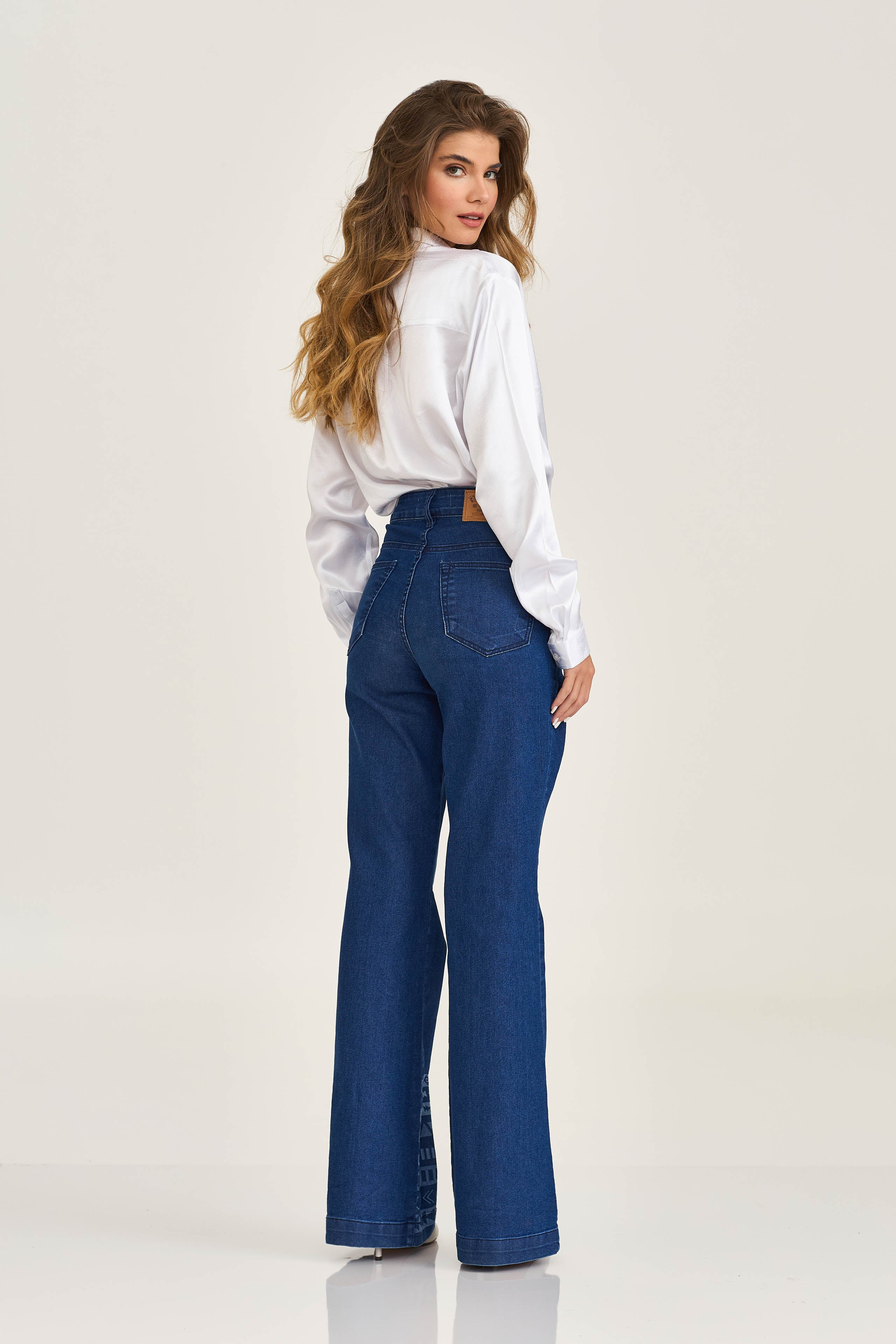 Imagem do produto 9896838627629 da cor 0027