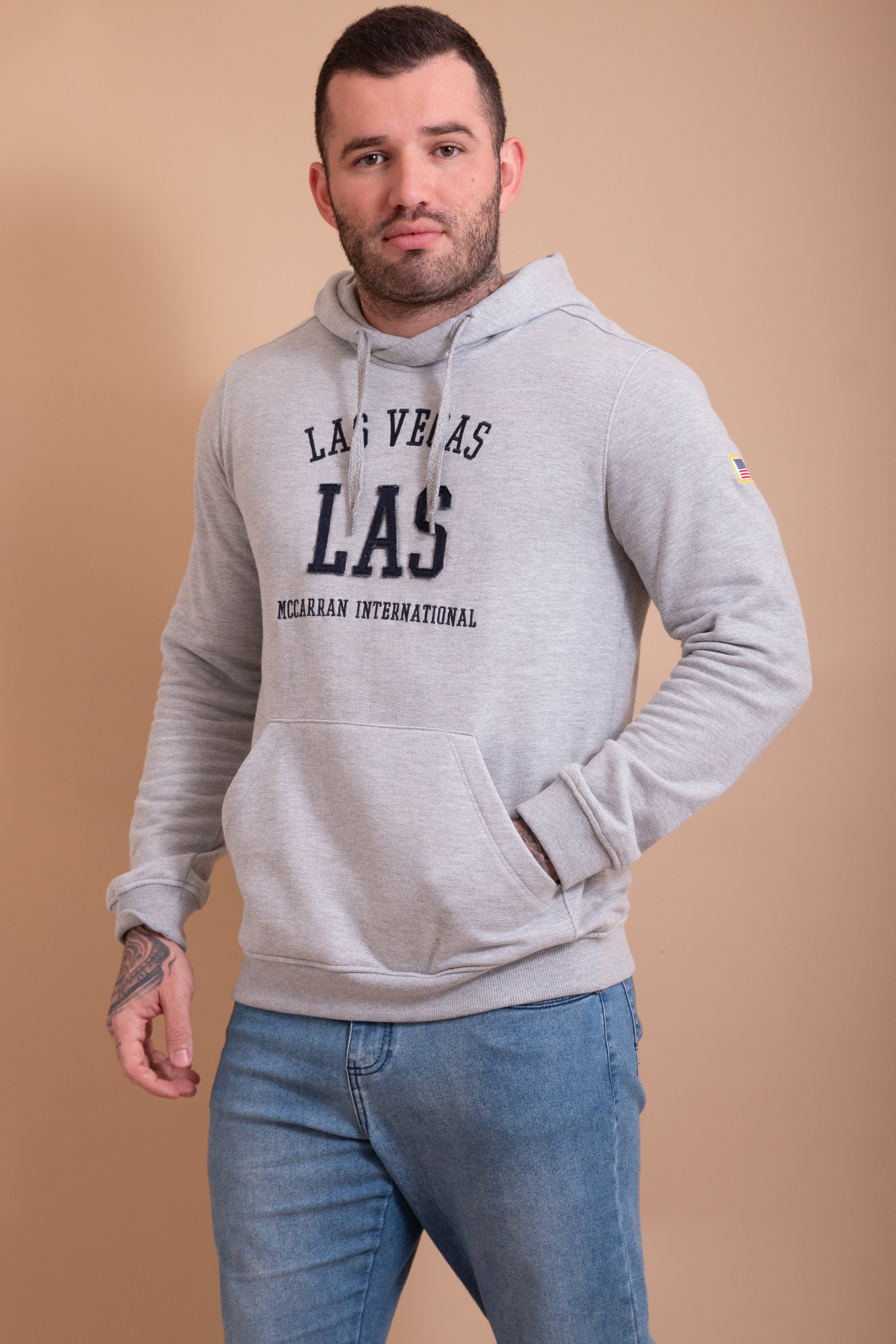 MOLETOM COM CAPUZ BORDADO 3300