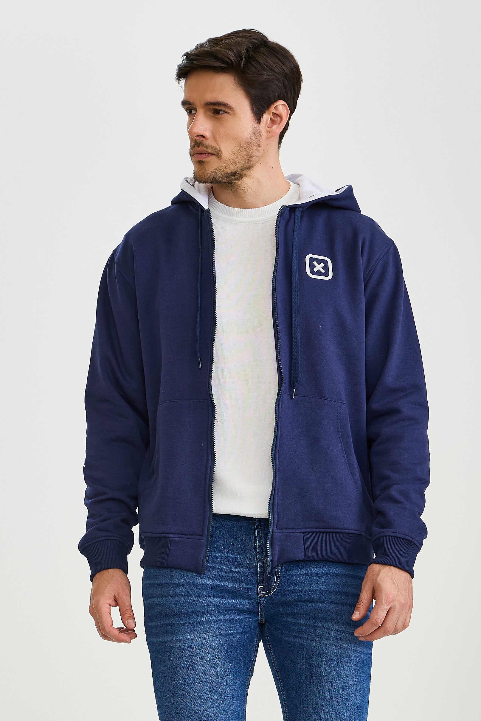 Imagem do produto 9896999780653 da cor 0035