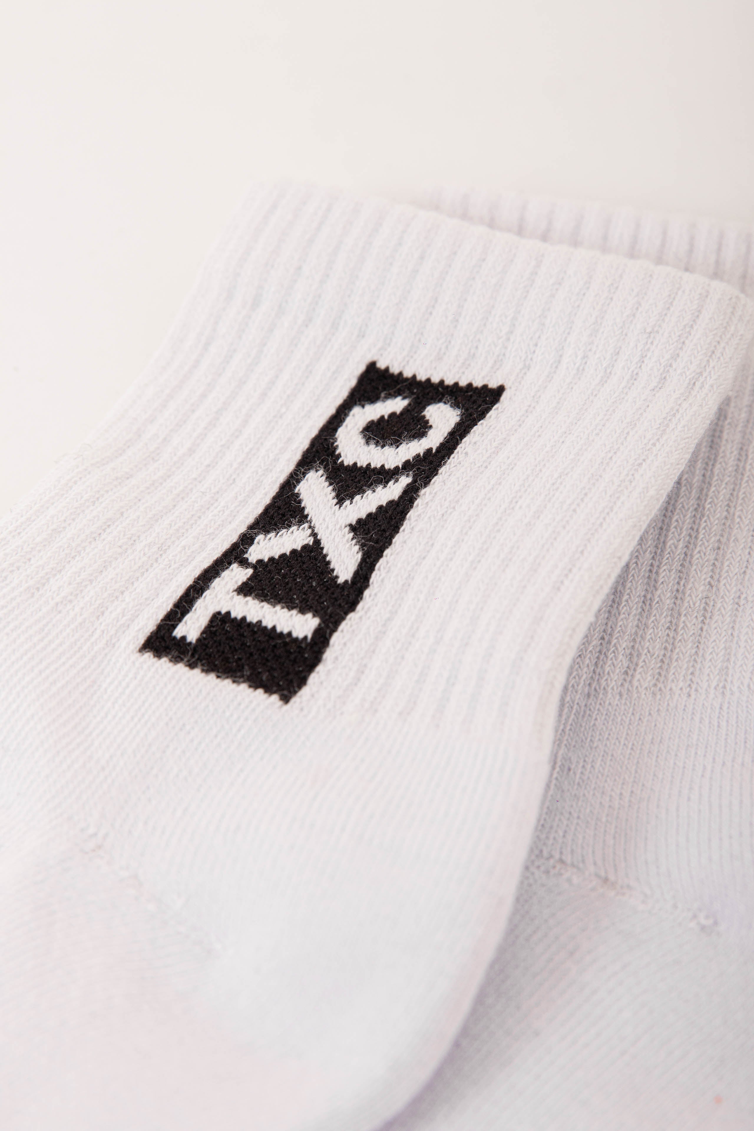 Imagem do produto 9896996307245 da cor 0001