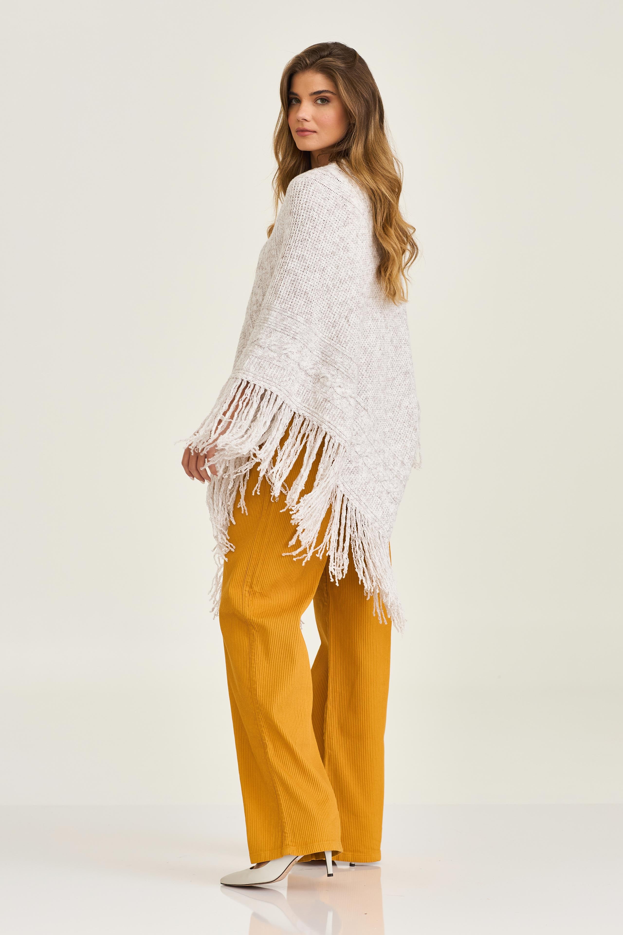 #COR_OFF WHITE