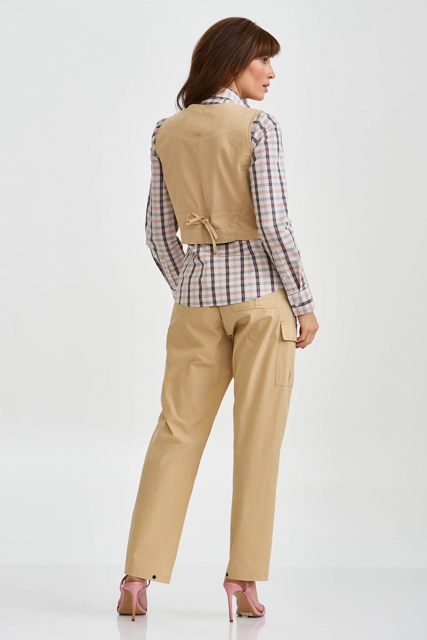 COLETE DECOTE V SARJA BORDADO 5098