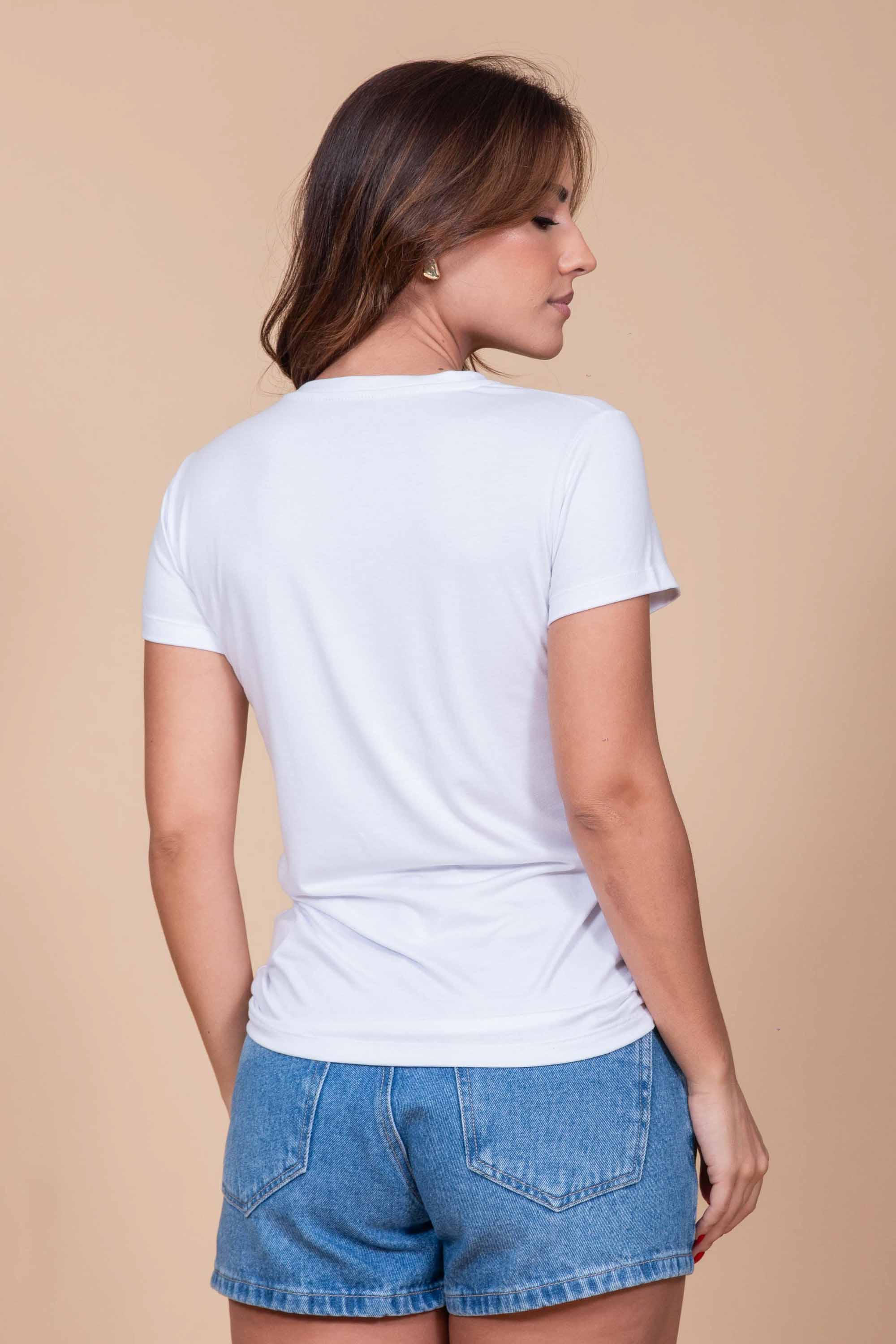 #COR_BRANCO