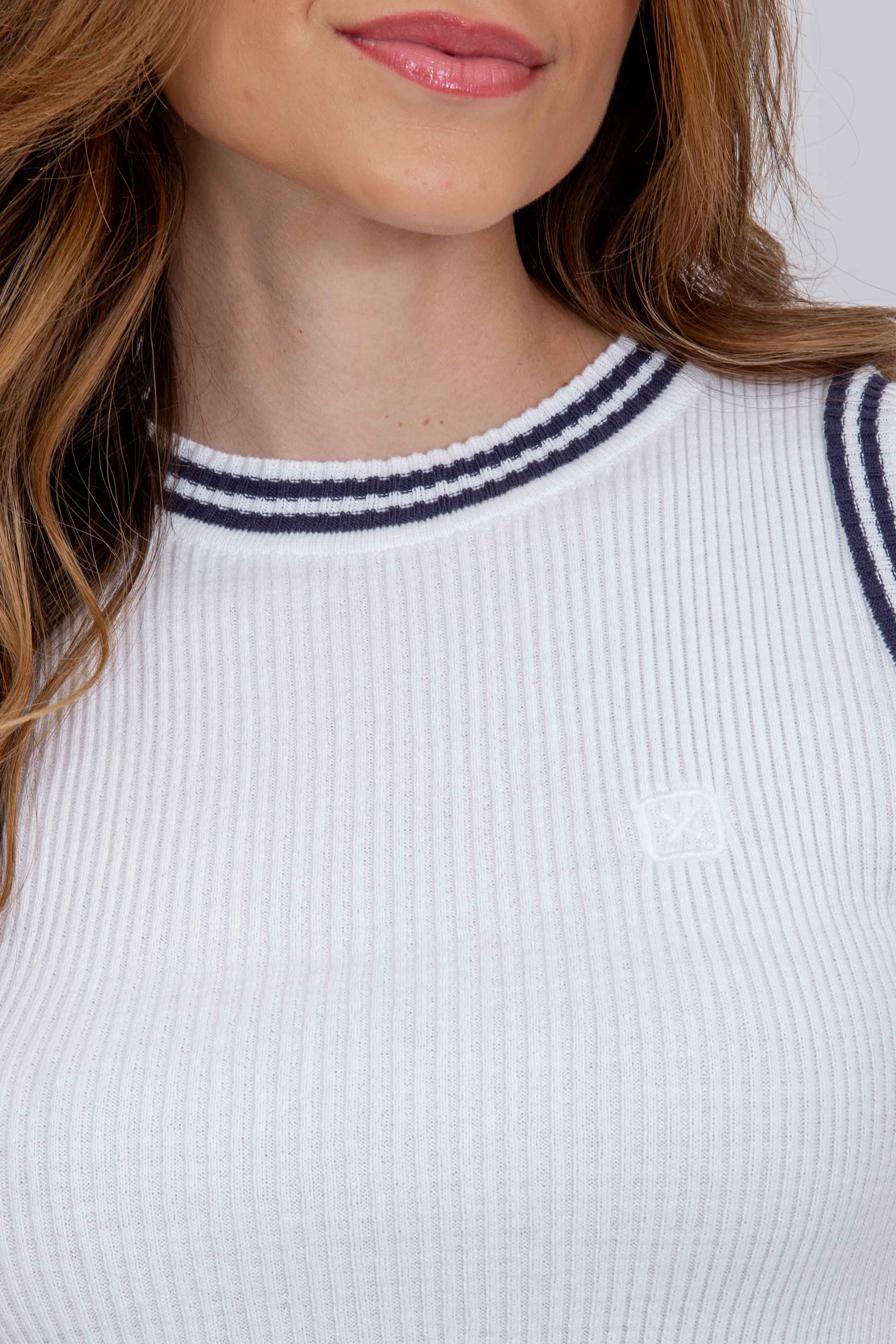 CROPPED GOLA REDONDA TRICOT BORDADO 51004