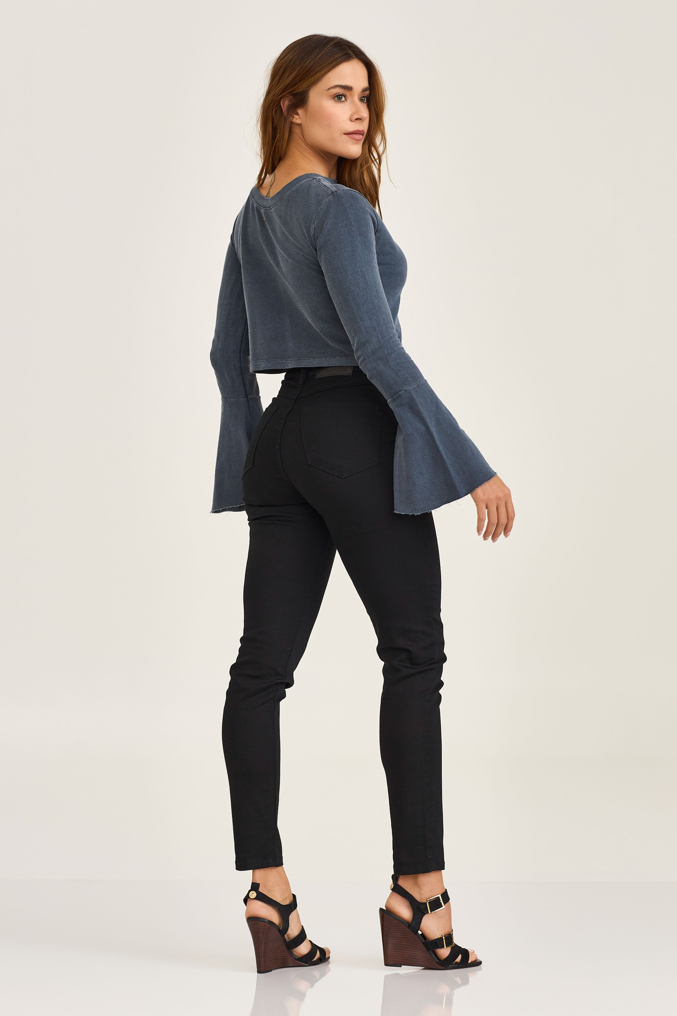 Imagem do produto 9896982774061 da cor 0035