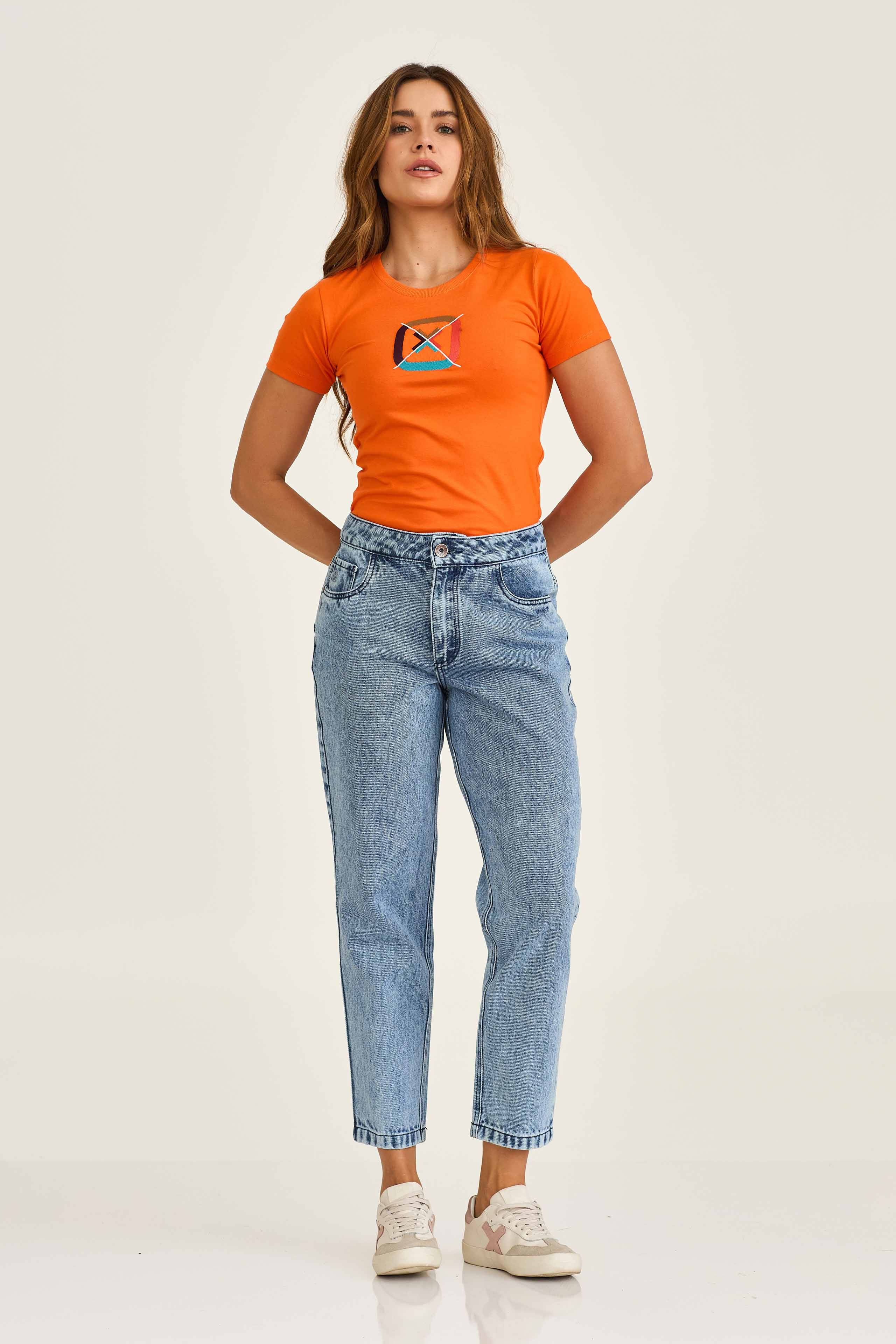 CAMISETA SLIM MEIA MALHA PENTEADA BORDADA 51066