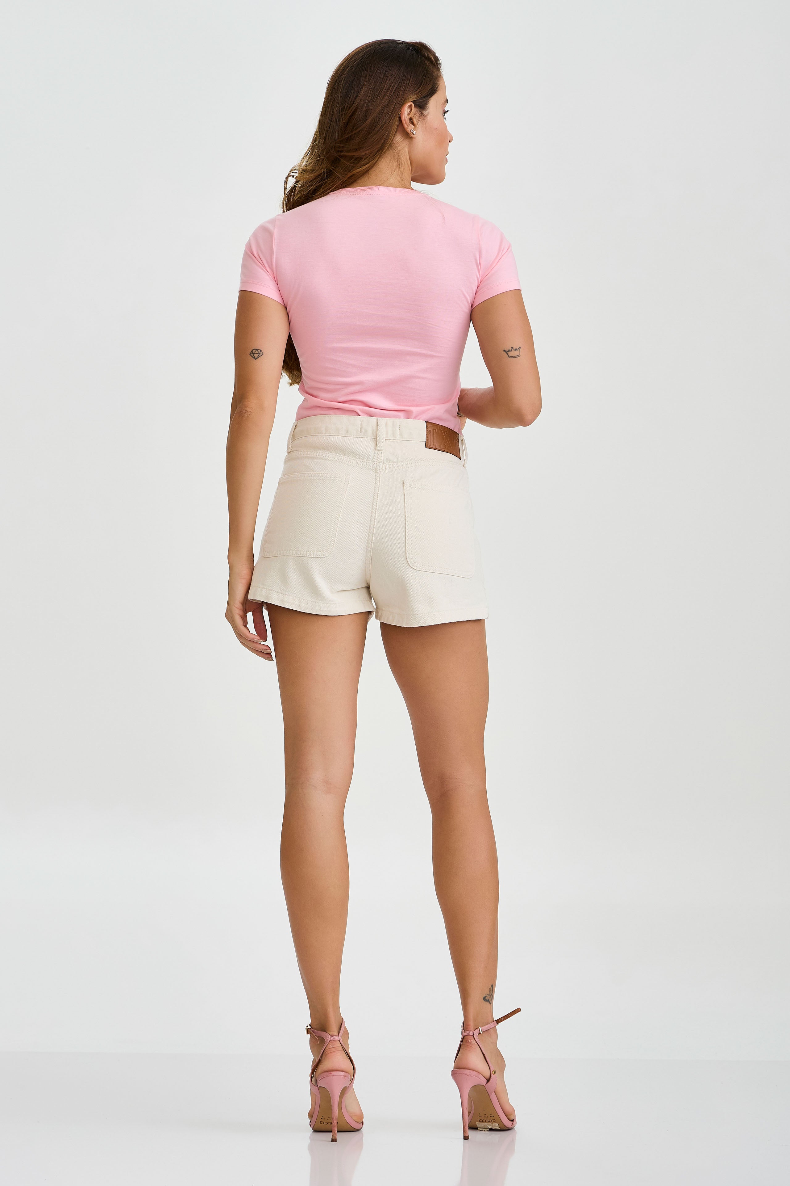 CAMISETA SLIM MEIA MALHA PENTEADA BORDADA 51131