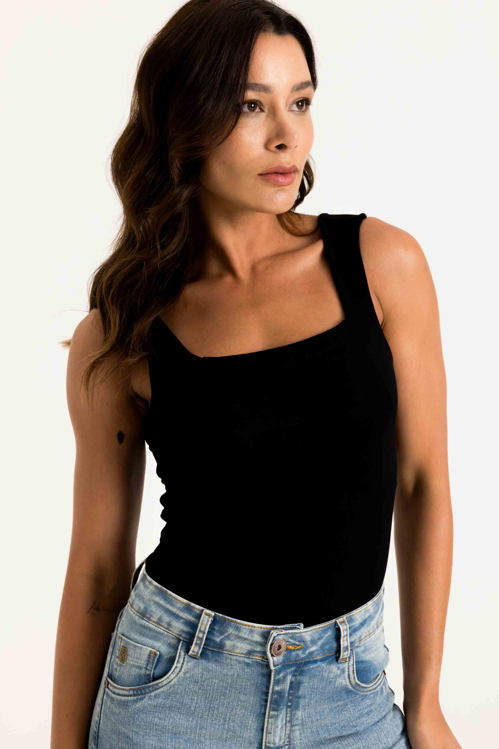 Imagem do produto 10138914488621 da cor 0002