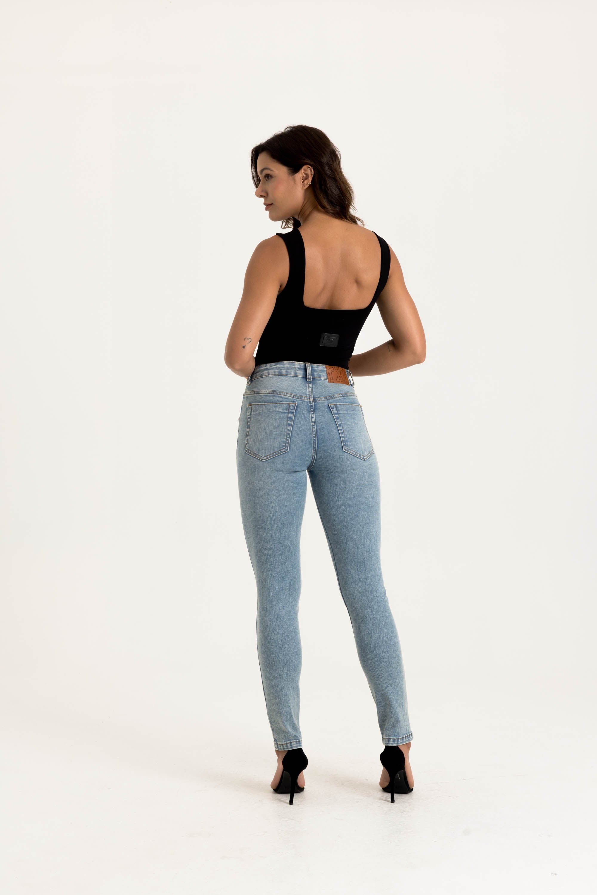 Imagem do produto 10138914488621 da cor 0002