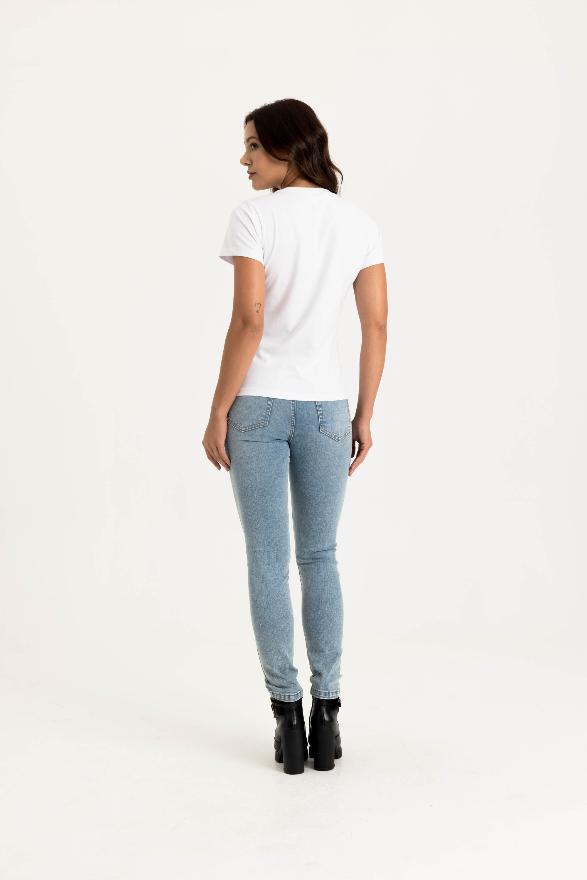 Imagem do produto 10138917404973 da cor 0001