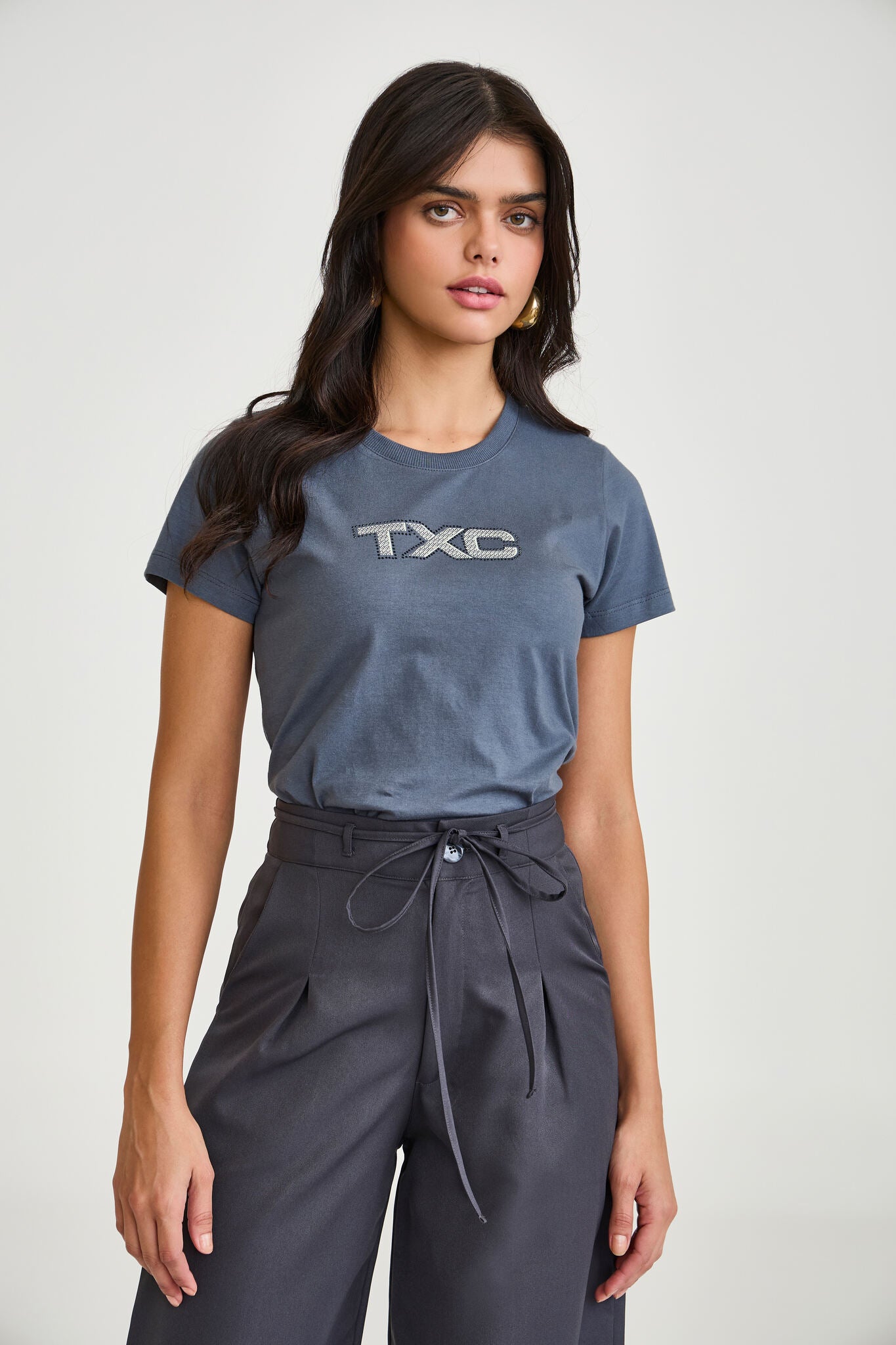 CAMISETA SLIM MEIA MALHA PENTEADA STRASS 51239