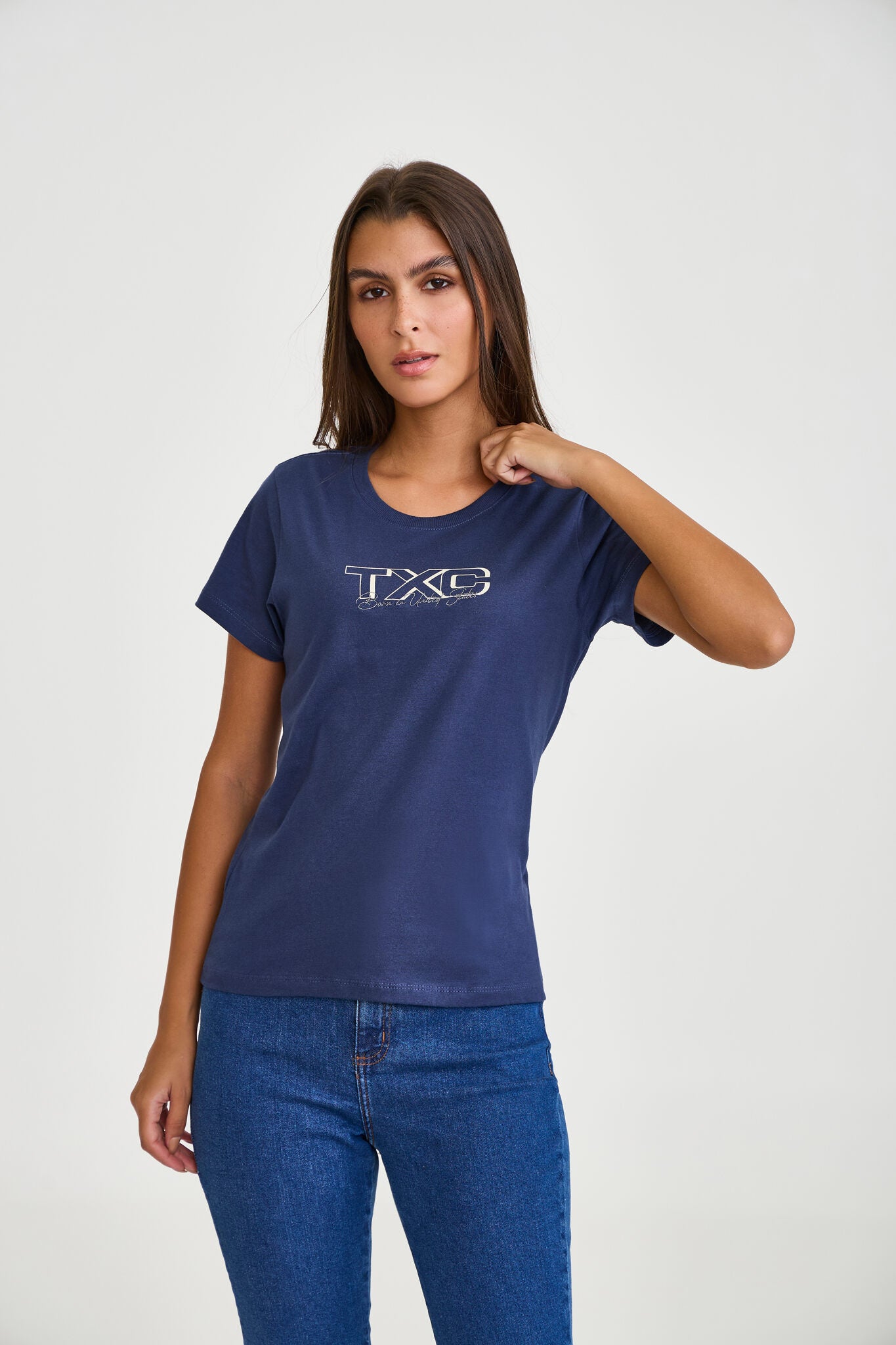 CAMISETA SLIM MEIA MALHA PENTEADA BORDADA 51243