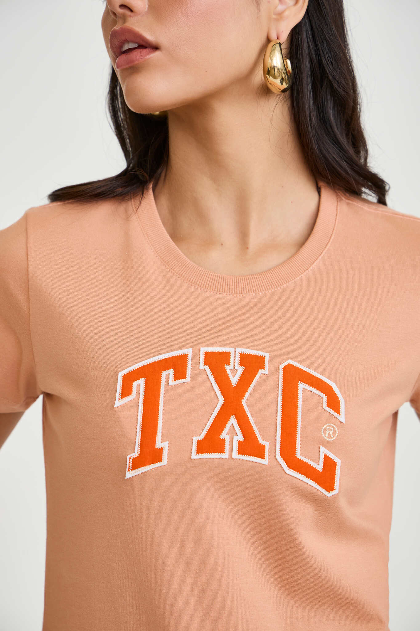 CAMISETA SLIM MEIA MALHA PENTEADA BORDADO 51272