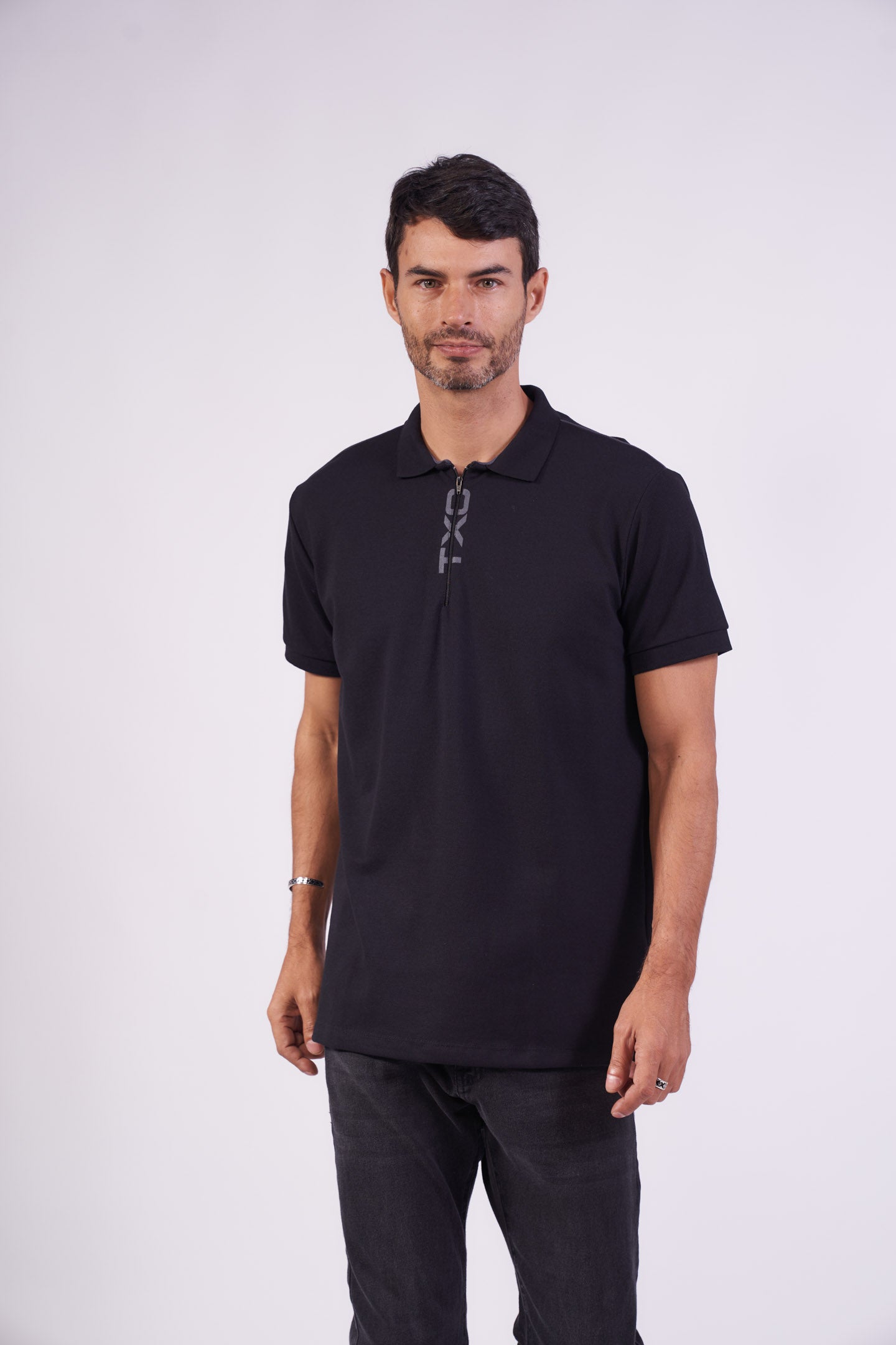 #COR_PRETO