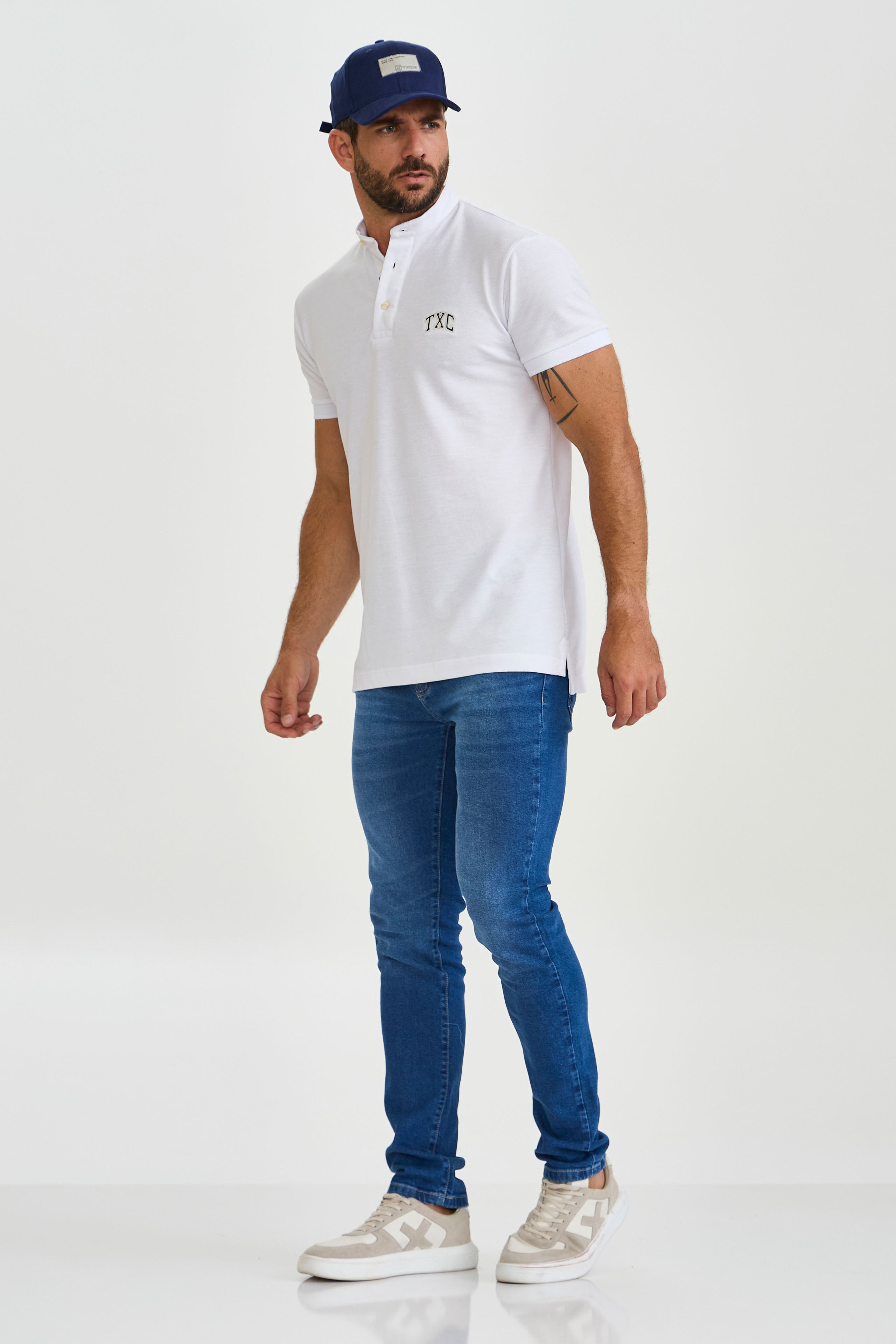 POLO REGULAR PIQUET BORDADA 6895