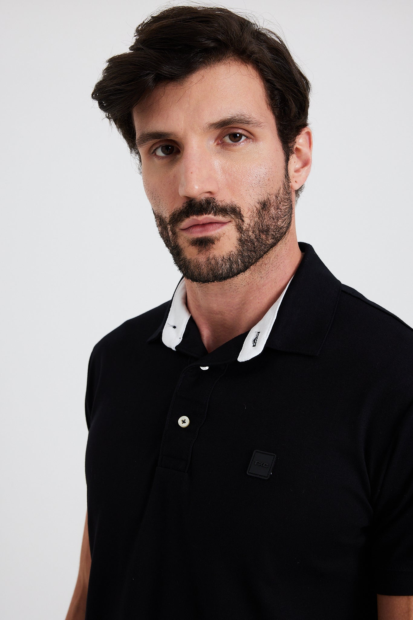 #COR_PRETO