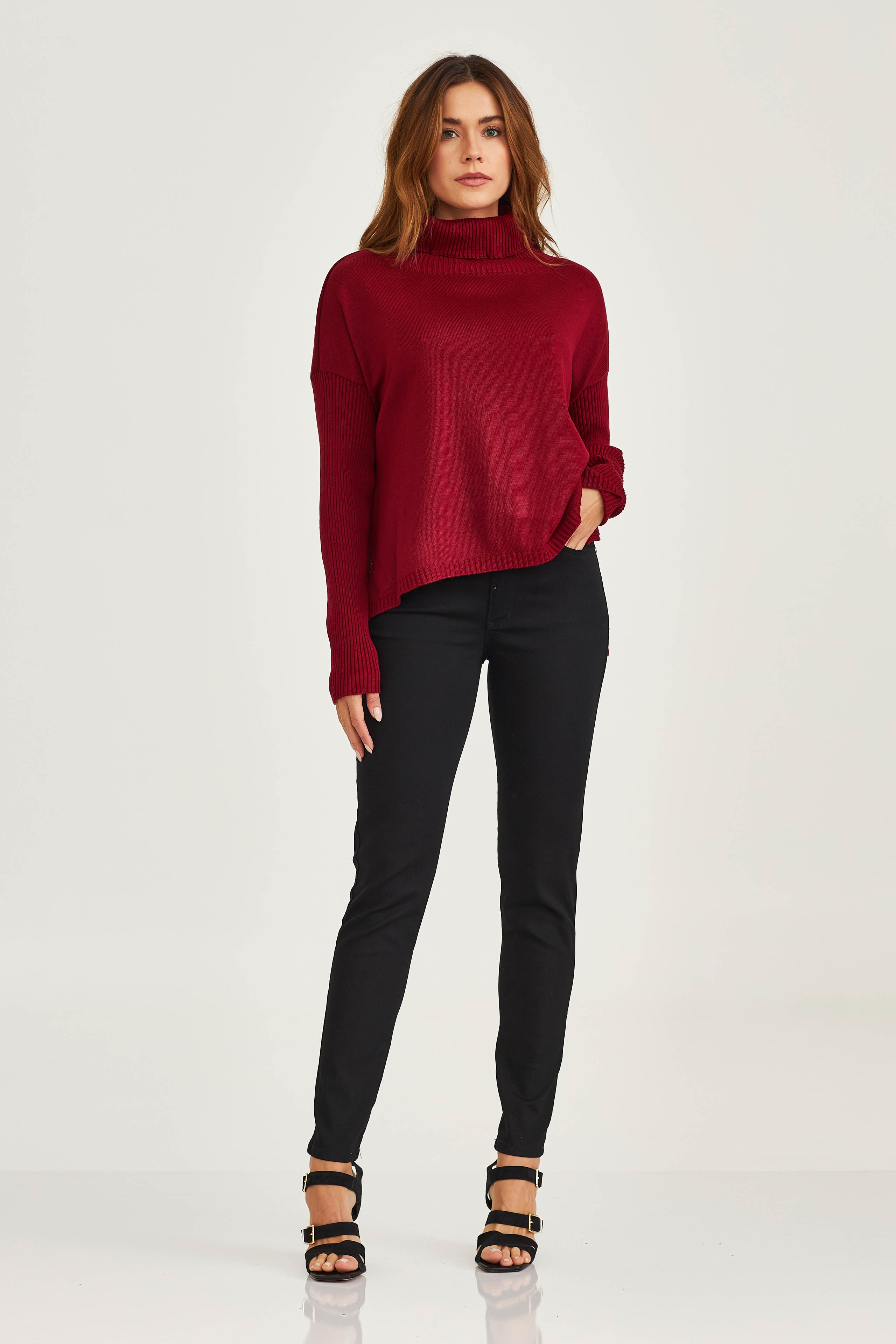 BLUSA TRICOT GOLA ALTA FENDA  PLAQUINHA 7348