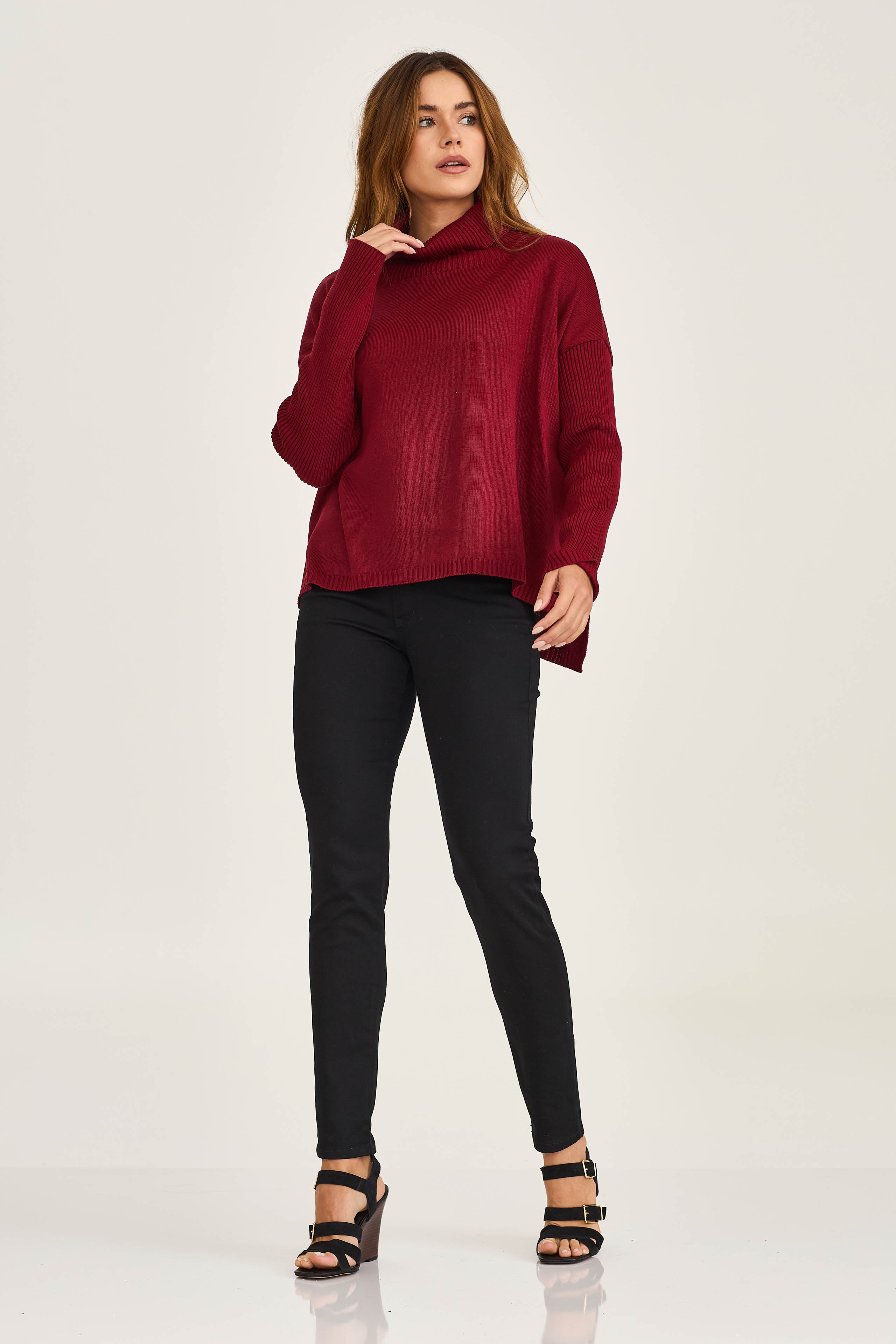 BLUSA TRICOT GOLA ALTA FENDA  PLAQUINHA 7348