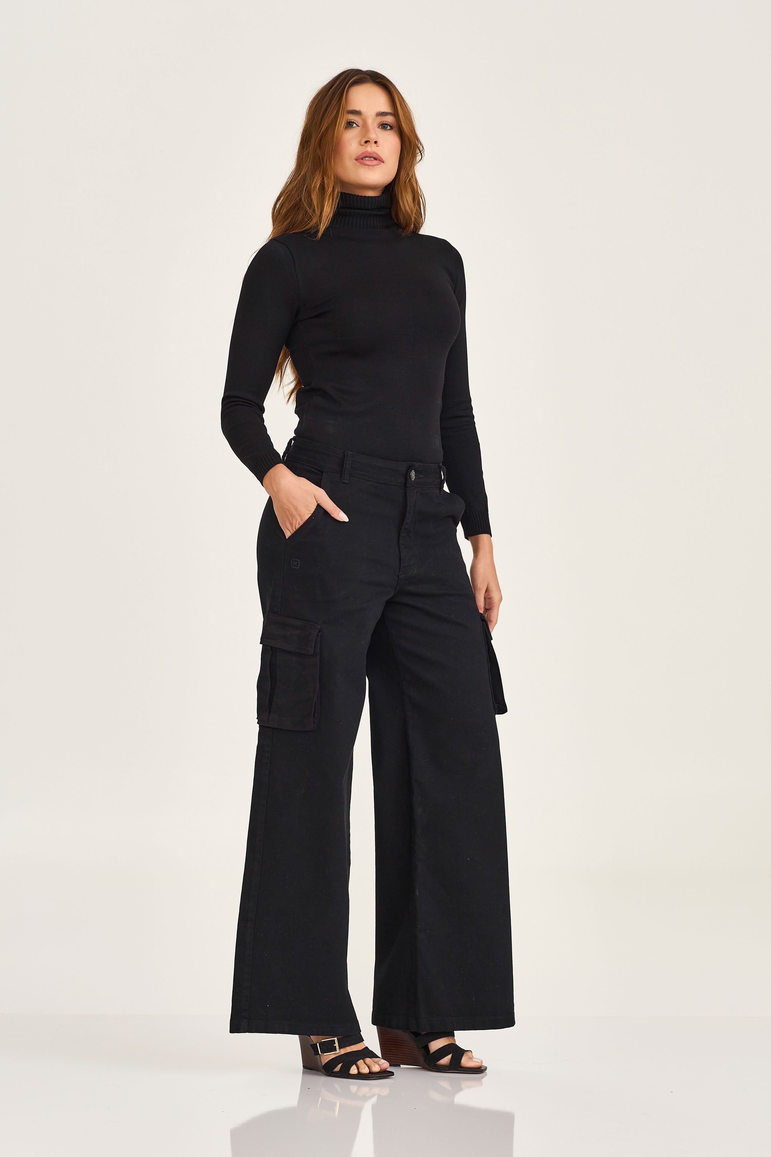 BLUSA TRICOT GOLA ALTA SLIM  PLAQUINHA 7349